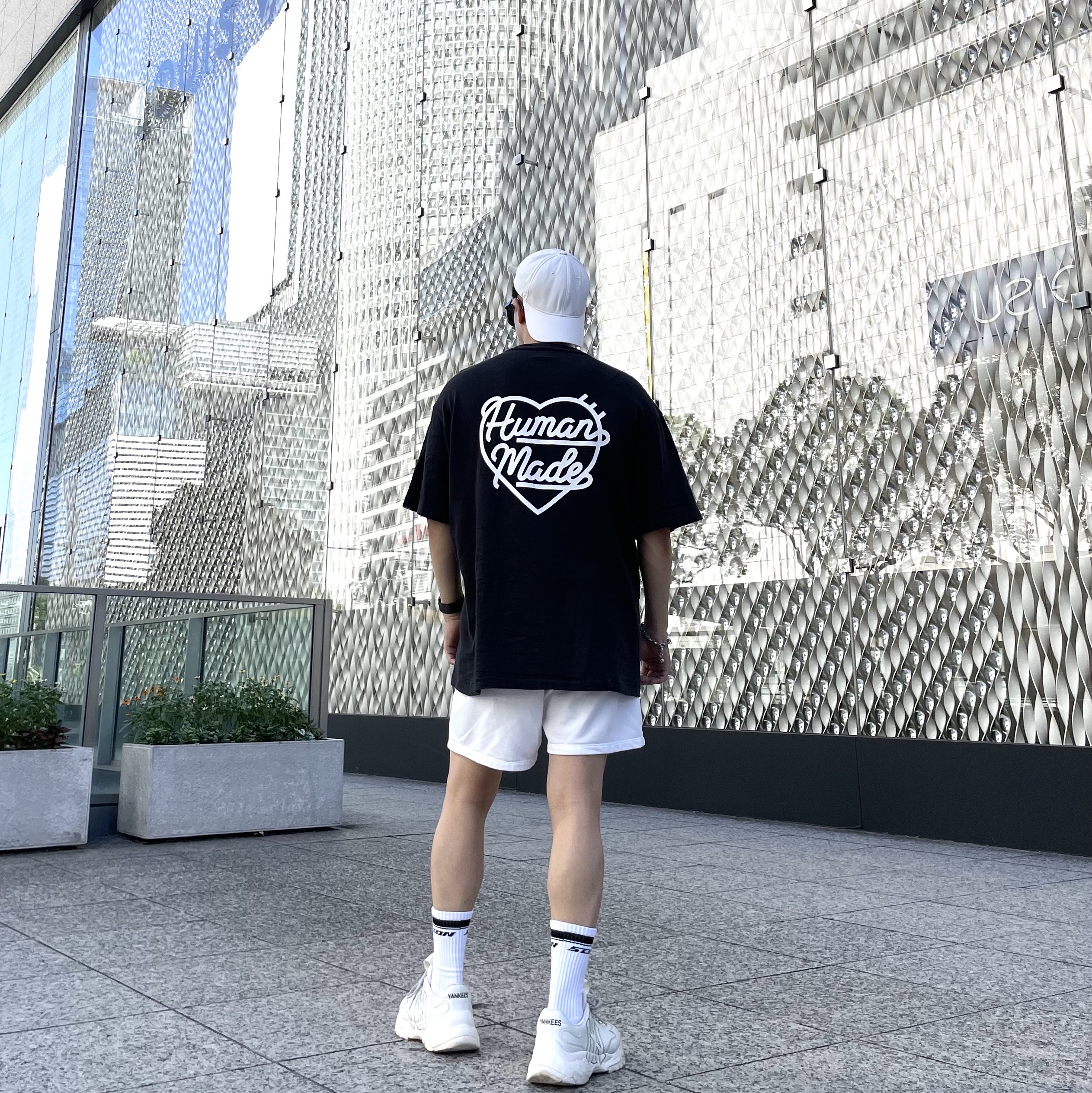 Human Made Heart Badge T-Shirt Black 착용 스타일
