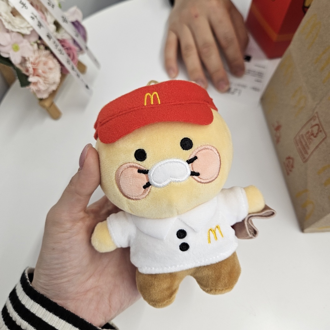 McDonald’s x Kakao Friends French Fries Choonsik Doll, McDonald’s x Kakao Friends Icecream Cone Choonsik Doll 착용 스타일 - 8