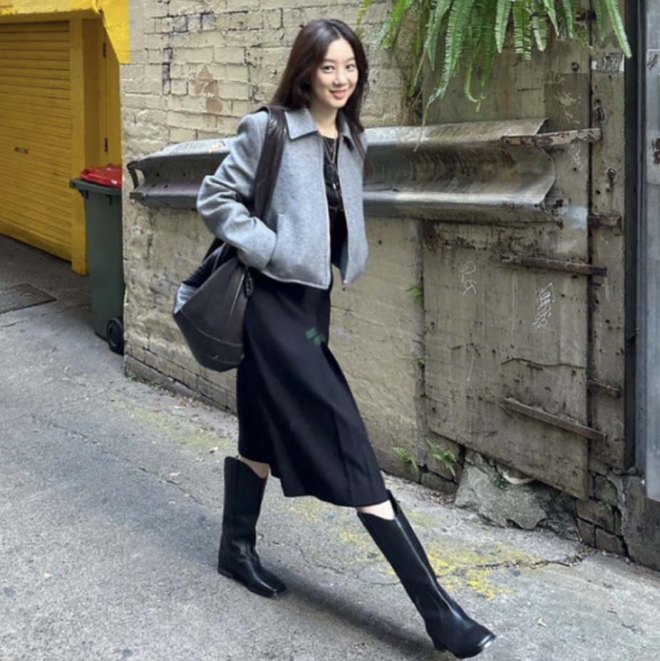 Lemaire Fortune Croissant Bag Soft Nappa Leather Black, Lemaire Large Croissant Bag Soft Nappa Leather Black 착용 스타일 - 7