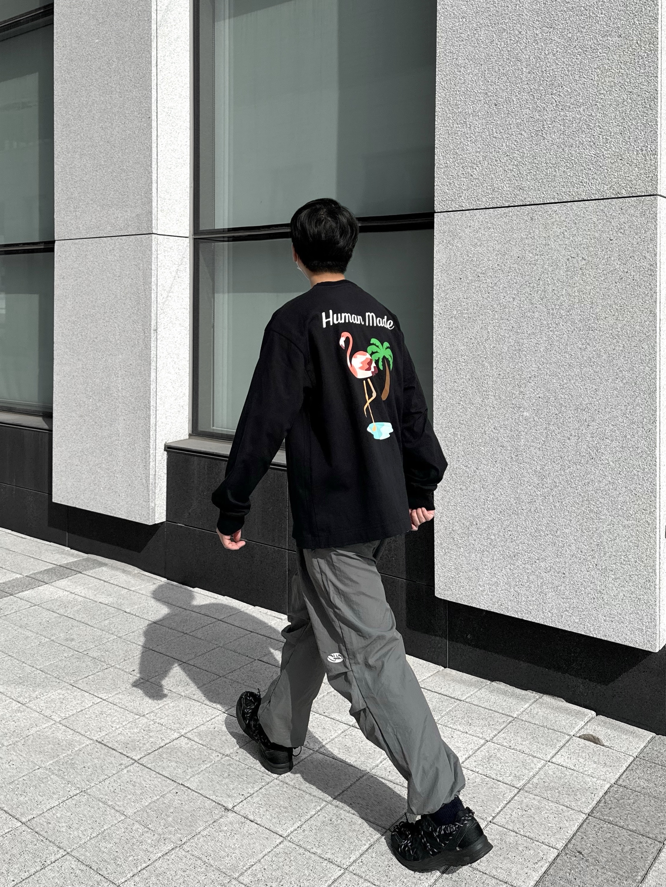 Human Made Flamingo L/S T-Shirt Black 착용 스타일 - 1