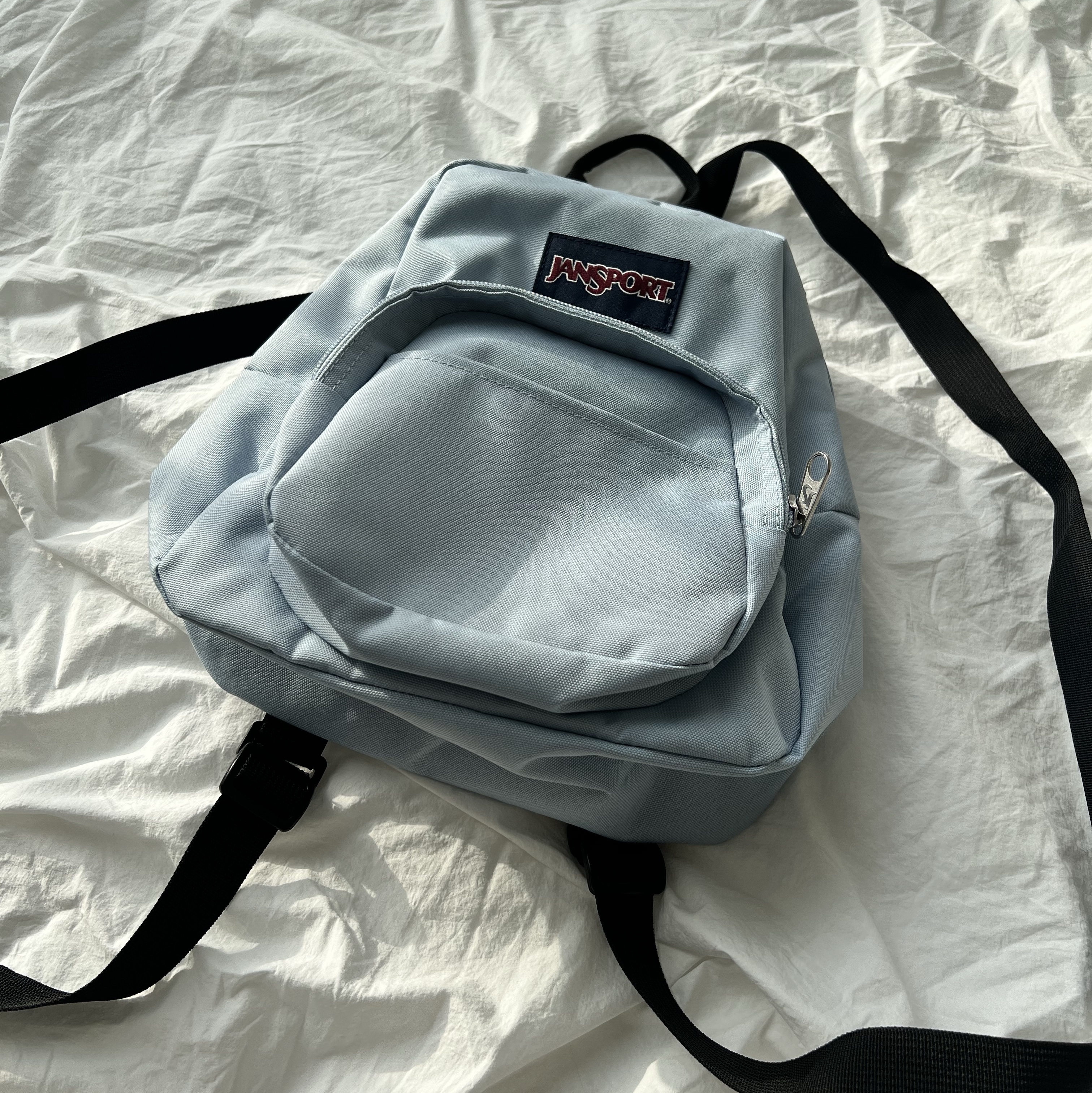Jansport Half Pint Mini Backpack Blue Dusk 착용 스타일
