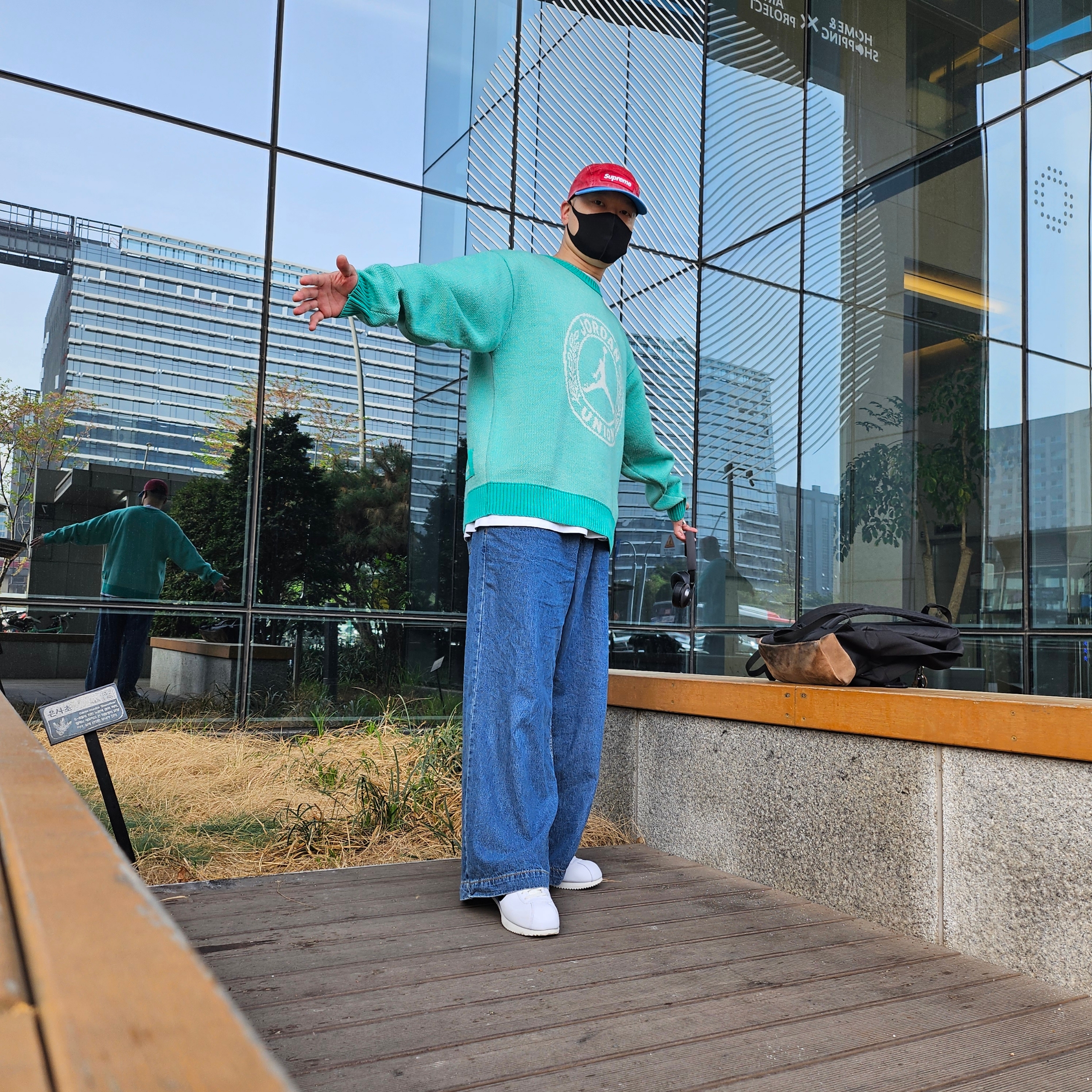 Supreme Pigment 2-Tone Camp Cap Red - 24SS, Jordan x Union Sweater Kinetic Green - Asia 착용 스타일 - 1