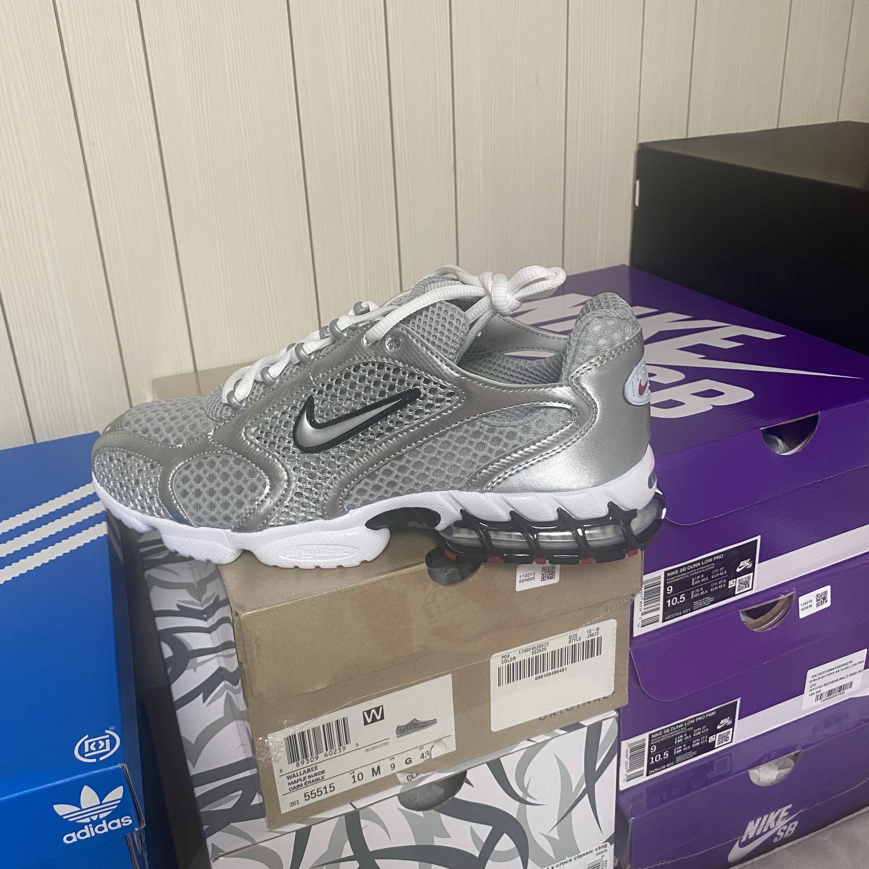 Nike Air Zoom Spiridon Cage 2 Metallic Silver 착용 스타일 - 3