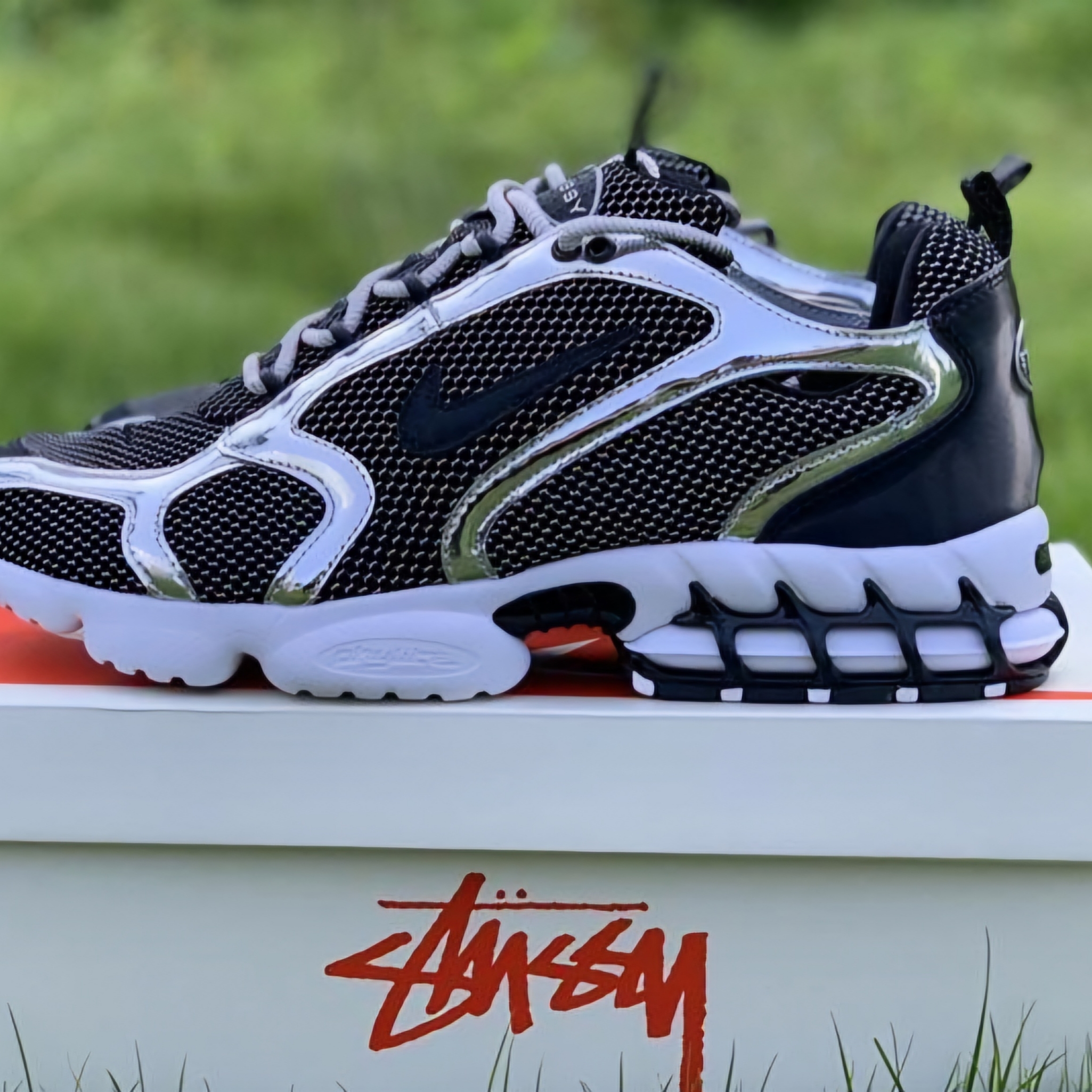 Nike Air Zoom Spiridon Cage 2 Metallic Silver, Nike x Stussy Air Zoom Spiridon Cage 2 Pure Platinum 착용 스타일 - 2