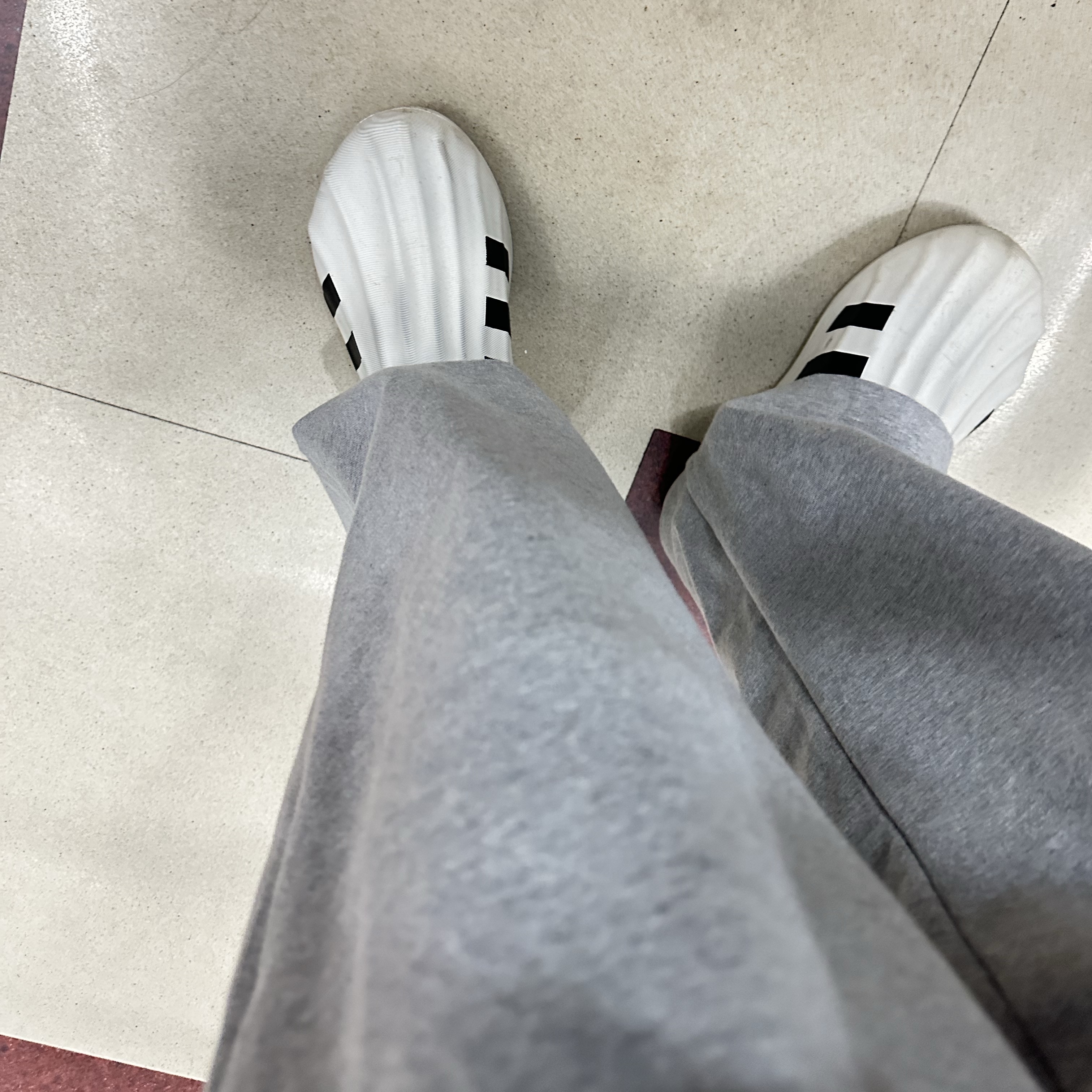 Adidas Adifom Superstar Core White 착용 스타일