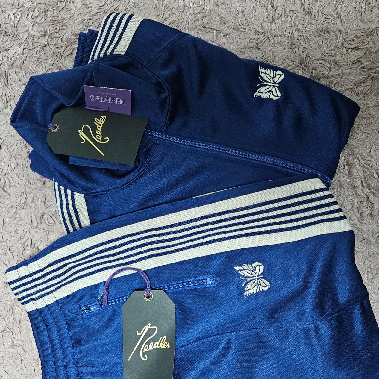 Needles Track Jacket Poly Smooth Royal, Needles Narrow Track Pants Poly Smooth Royal 착용 스타일