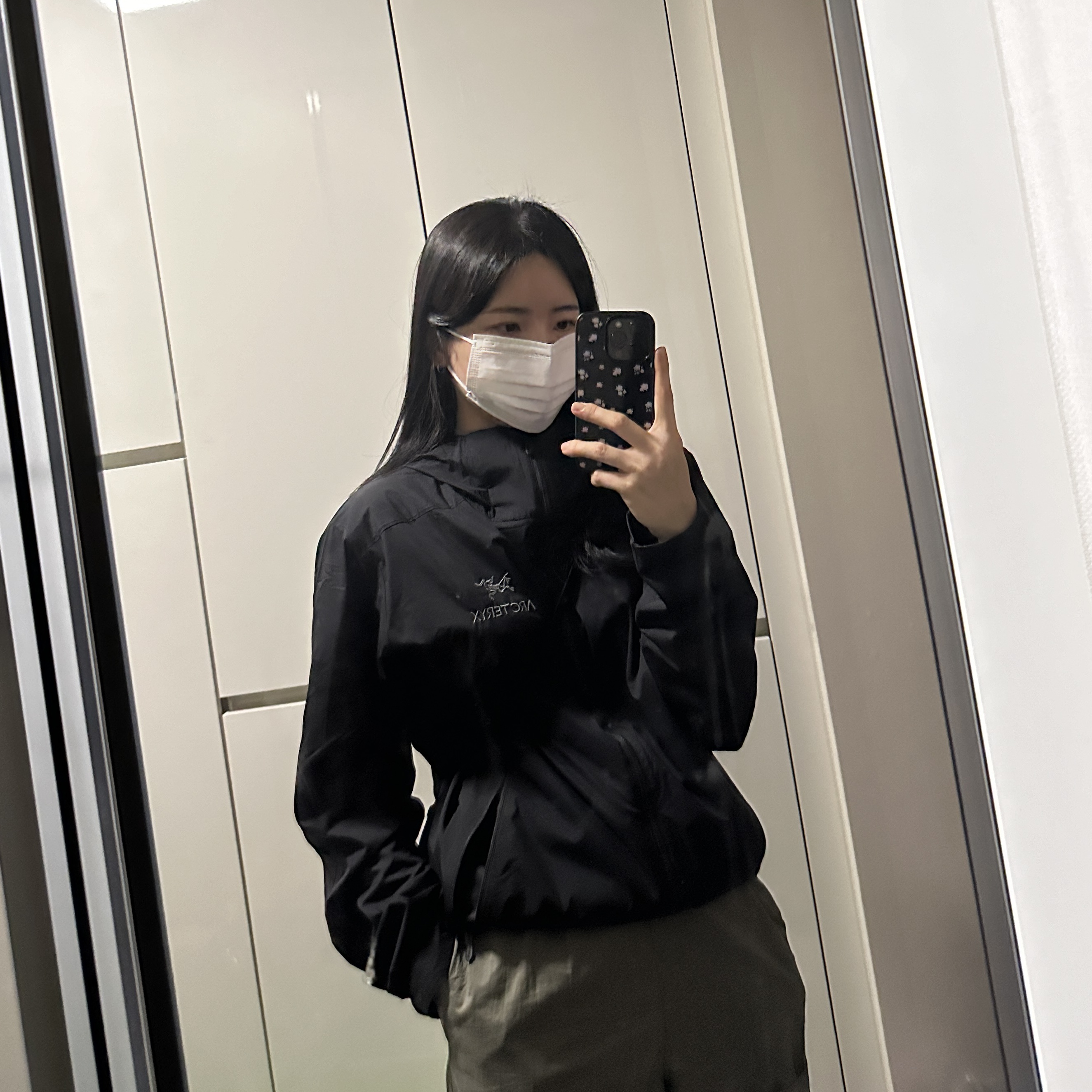 Arc'teryx Atom SL Hoody Black 착용 스타일