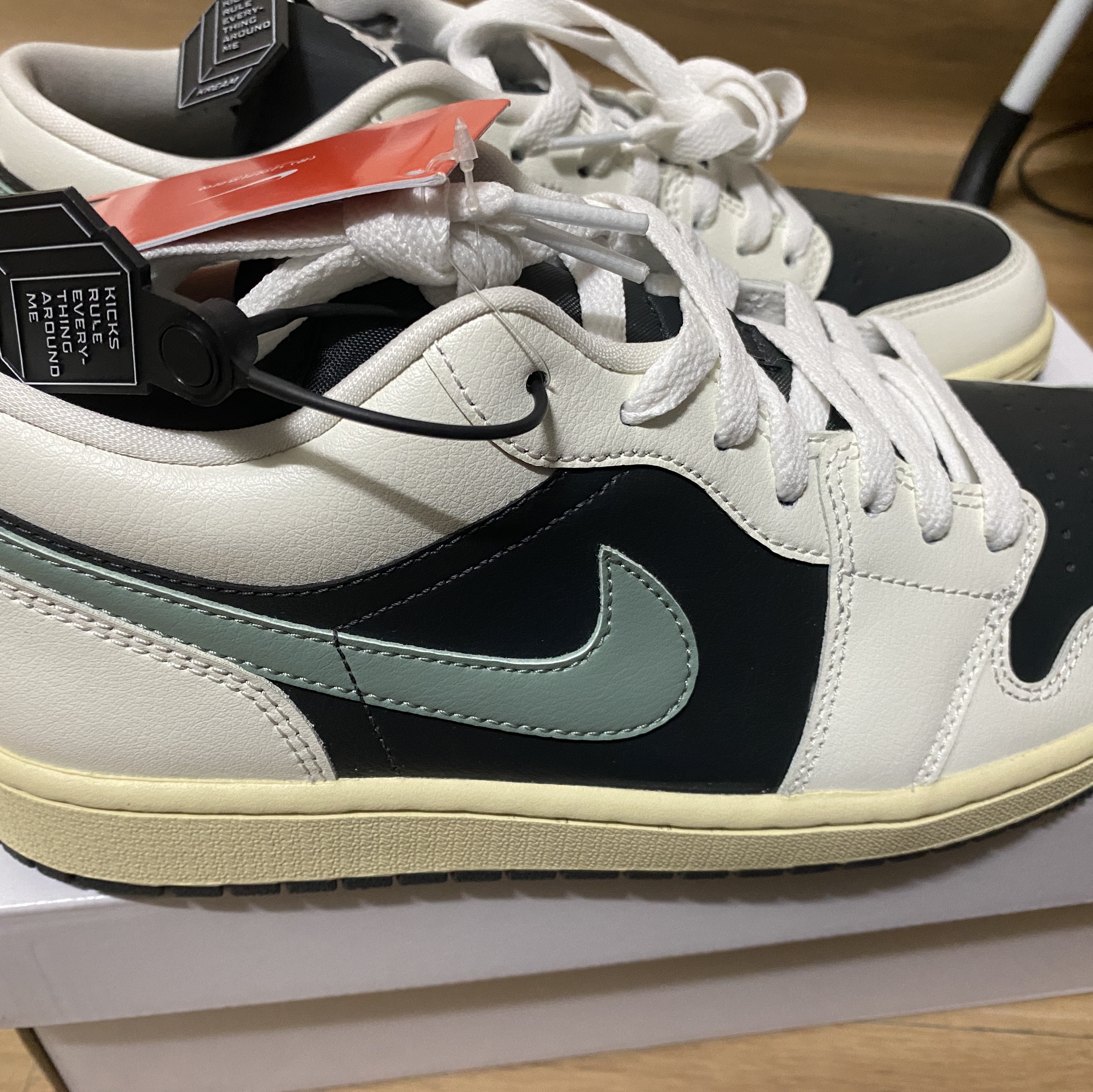 (W) Jordan 1 Low Anthracite Sail 착용 스타일