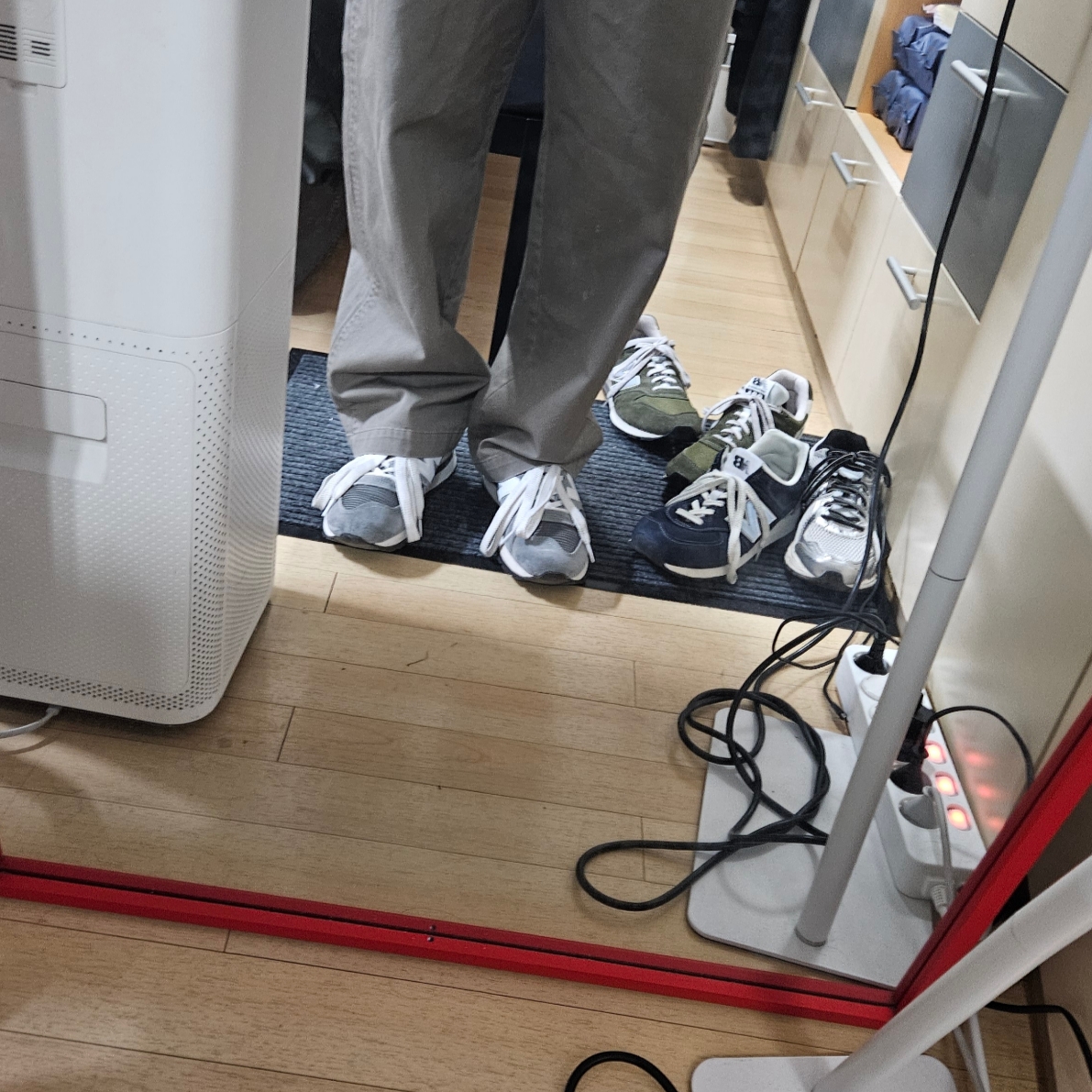 New Balance 990v1 Made in USA Grey White 착용 스타일