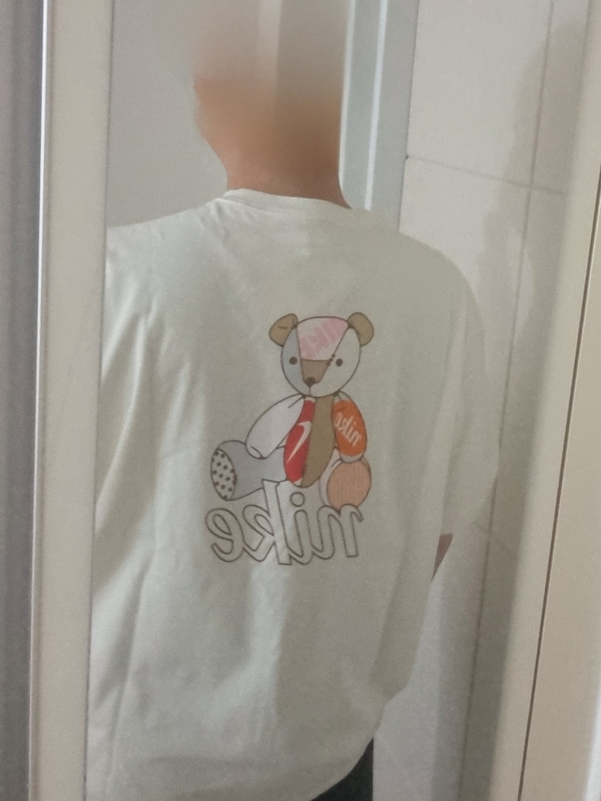 (W) Nike NSW Bear T-Shirt Pale Ivory - Asia 착용 스타일 - 2