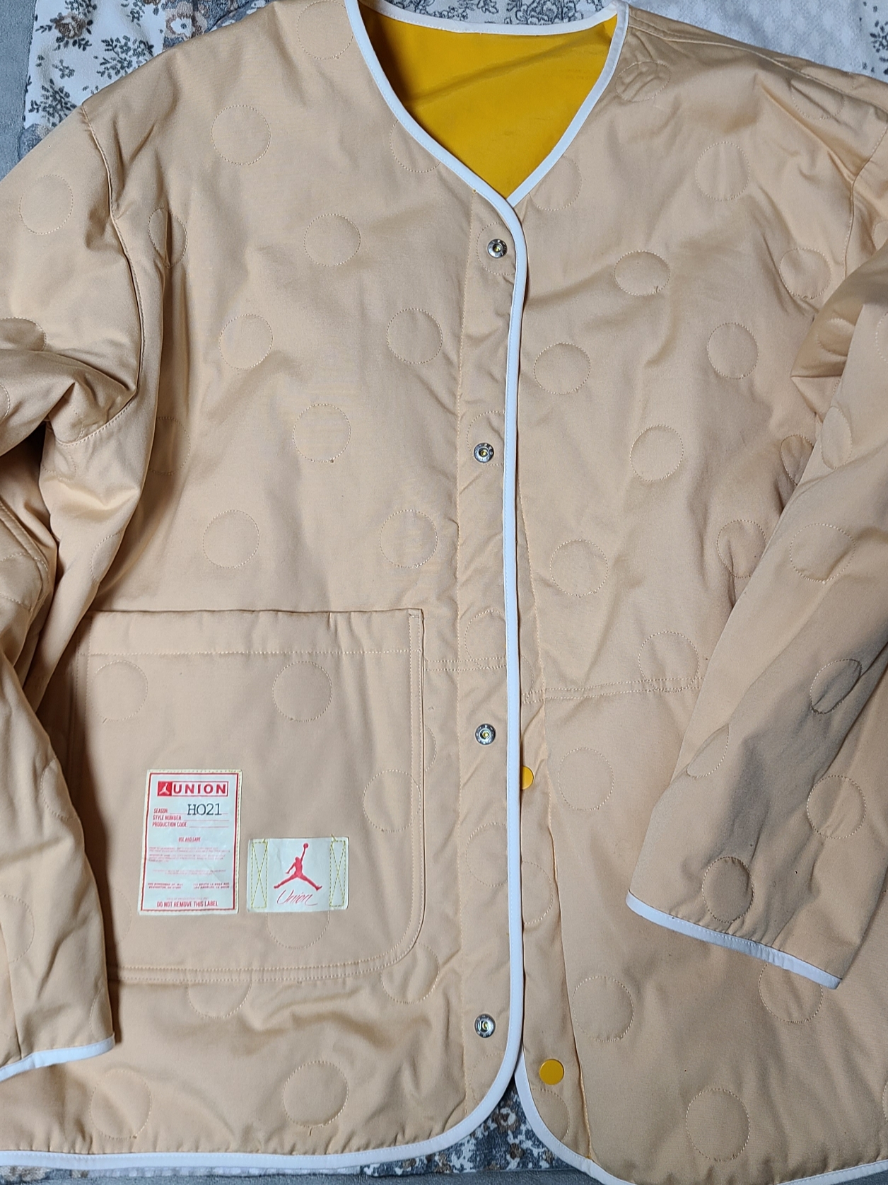 Jordan x Union Reversible Jacket Sport Gold - US/EU 착용 스타일 - 1