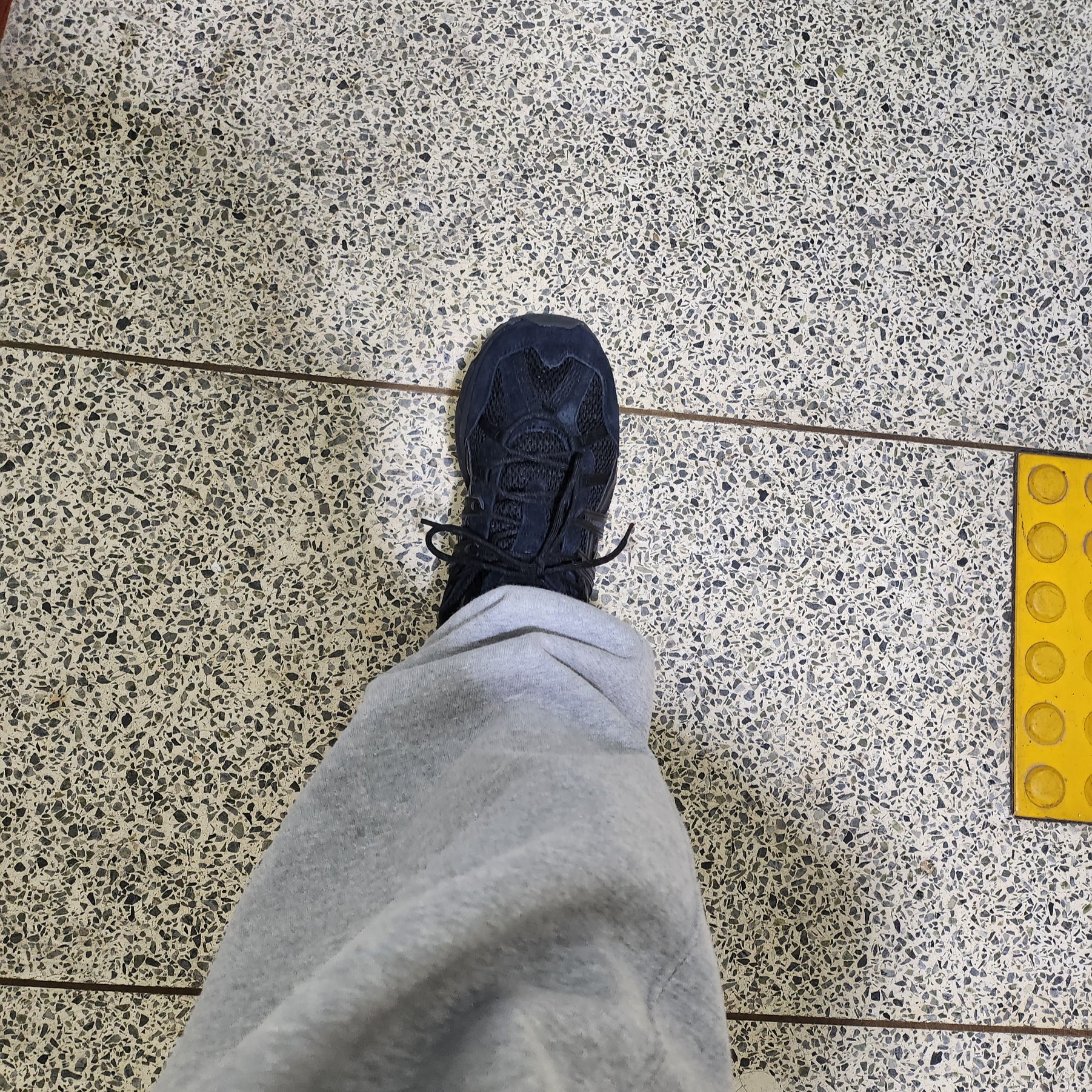 Asics Gel-Sonoma 15-50 Black, Nike x Stussy NRG RA Fleece Pants Dark Grey Heather (DJ9490-063) 착용 스타일 - 7