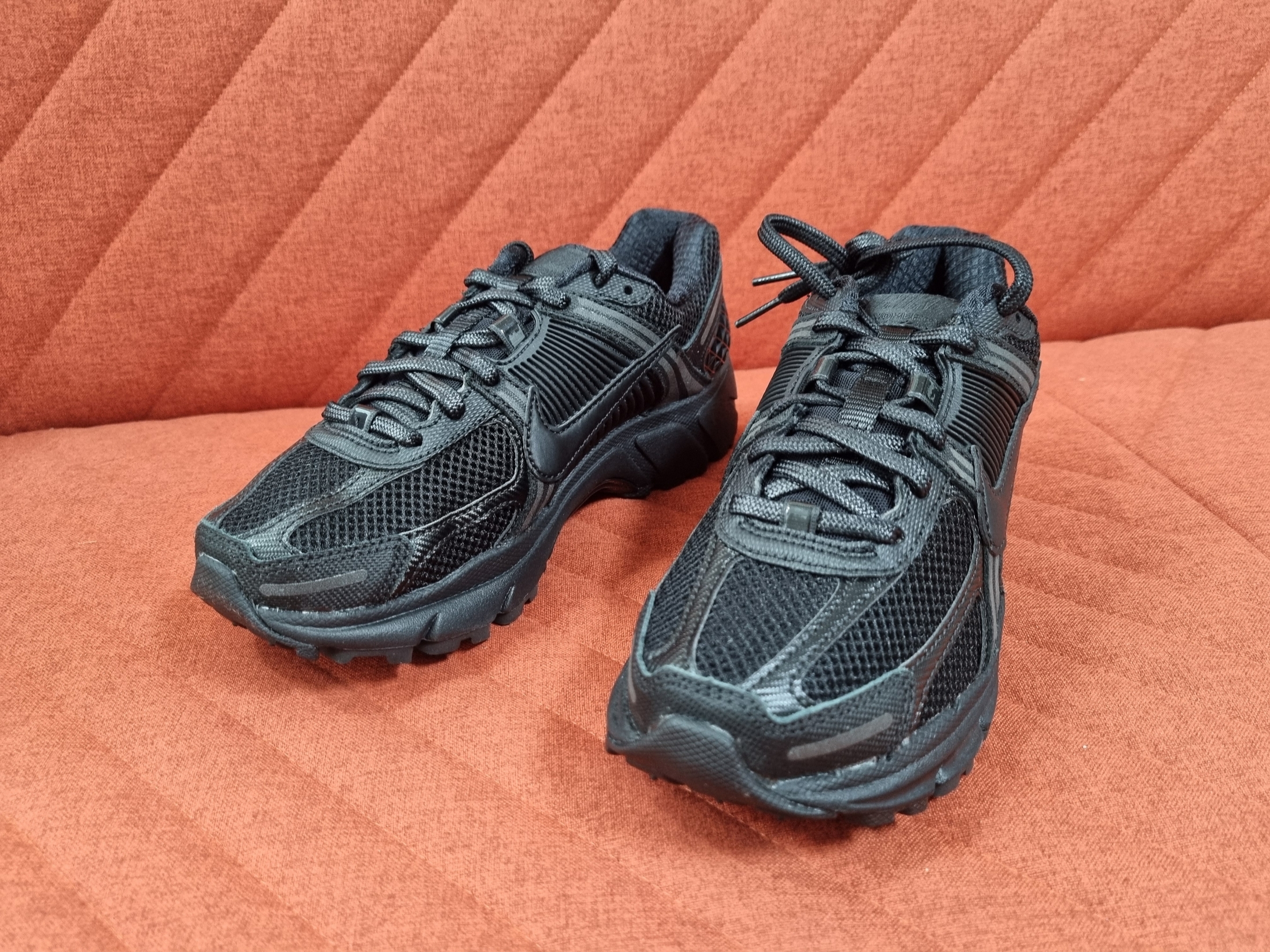 Nike Zoom Vomero 5 SP Black 착용 스타일