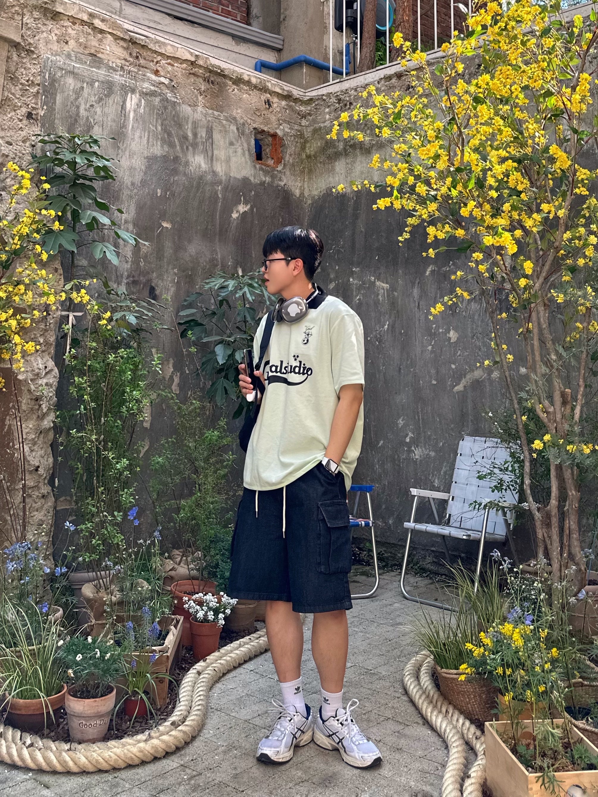 Apple AirPods Max Lightning Silver (Korean Ver.), (W) Asics Gel-Kayano 14 White Midnight 착용 스타일 - 5