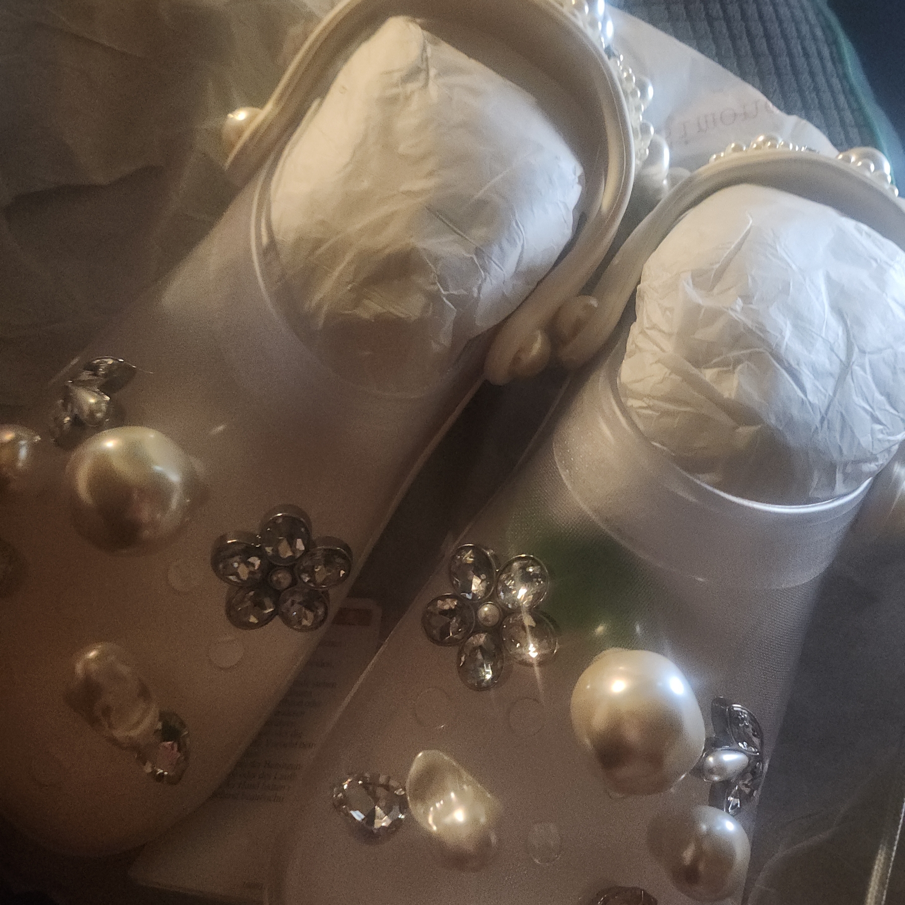 (W) Crocs x Simone Rocha Classic Clog Translucent 착용 스타일 - 1