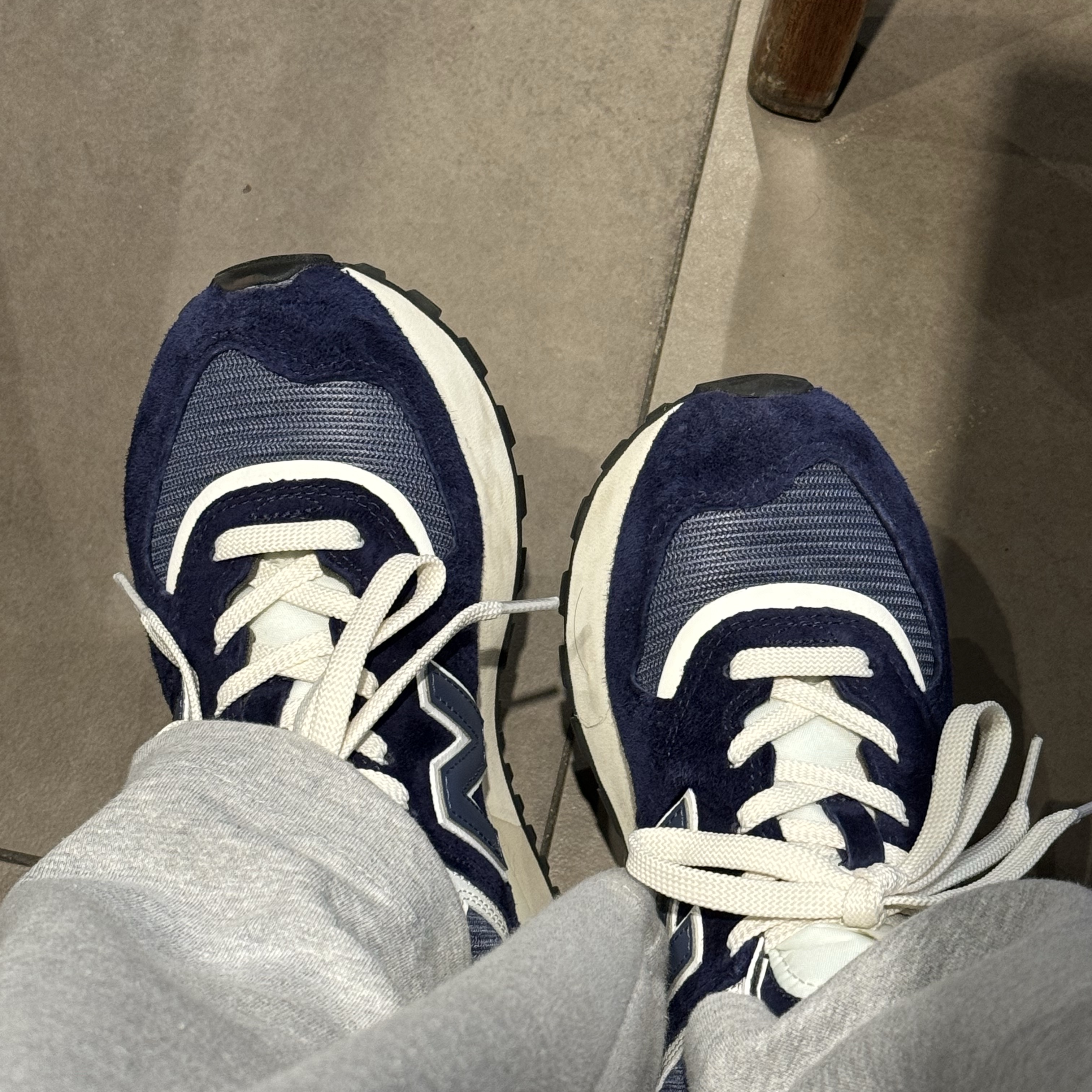New Balance 574 Legacy Navy 착용 스타일