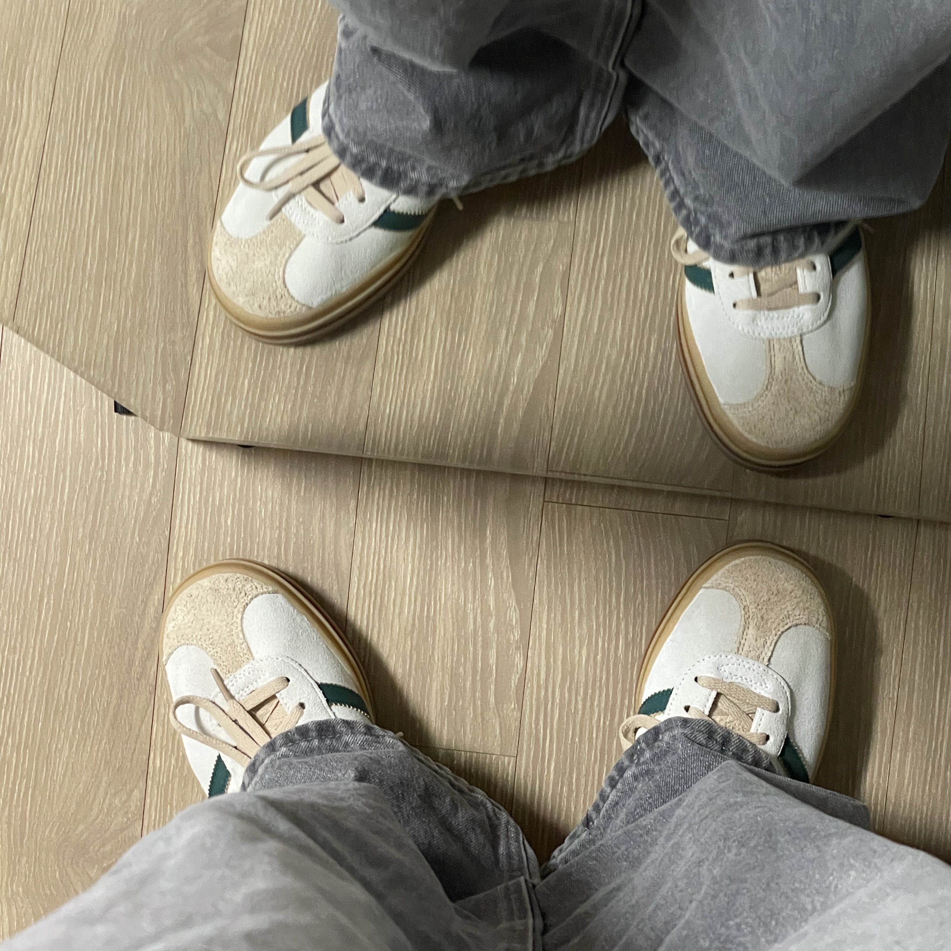 (W) Adidas Gazelle Bold Cream White Collegiate Green 착용 스타일