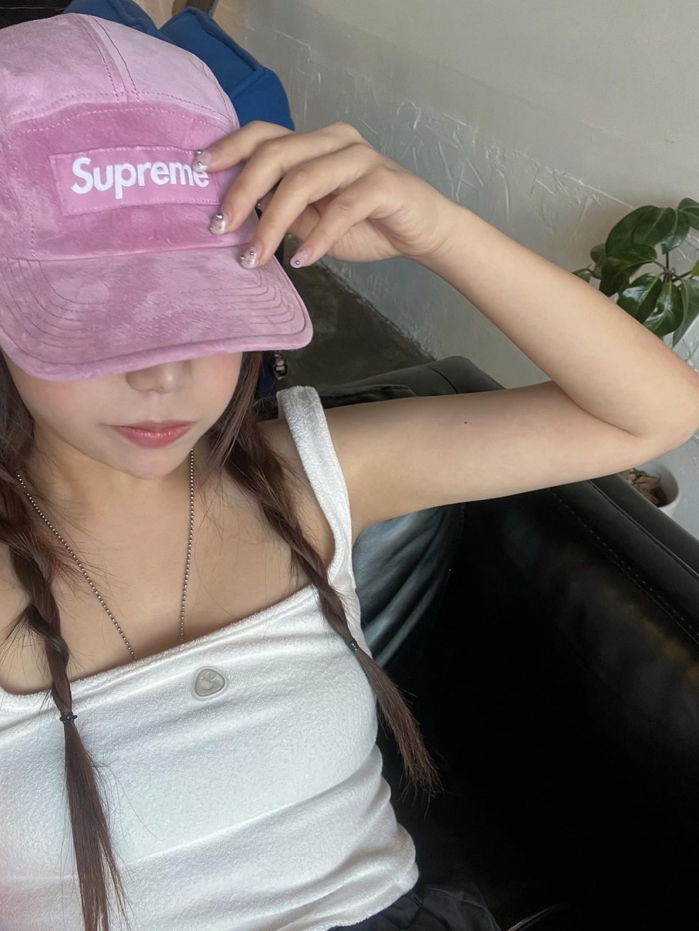 Supreme Washed Chino Twill Camp Cap Dirty Indigo - 24SS, Supreme Lasered Twill Camp Cap Pink - 23SS 착용 스타일 - 2