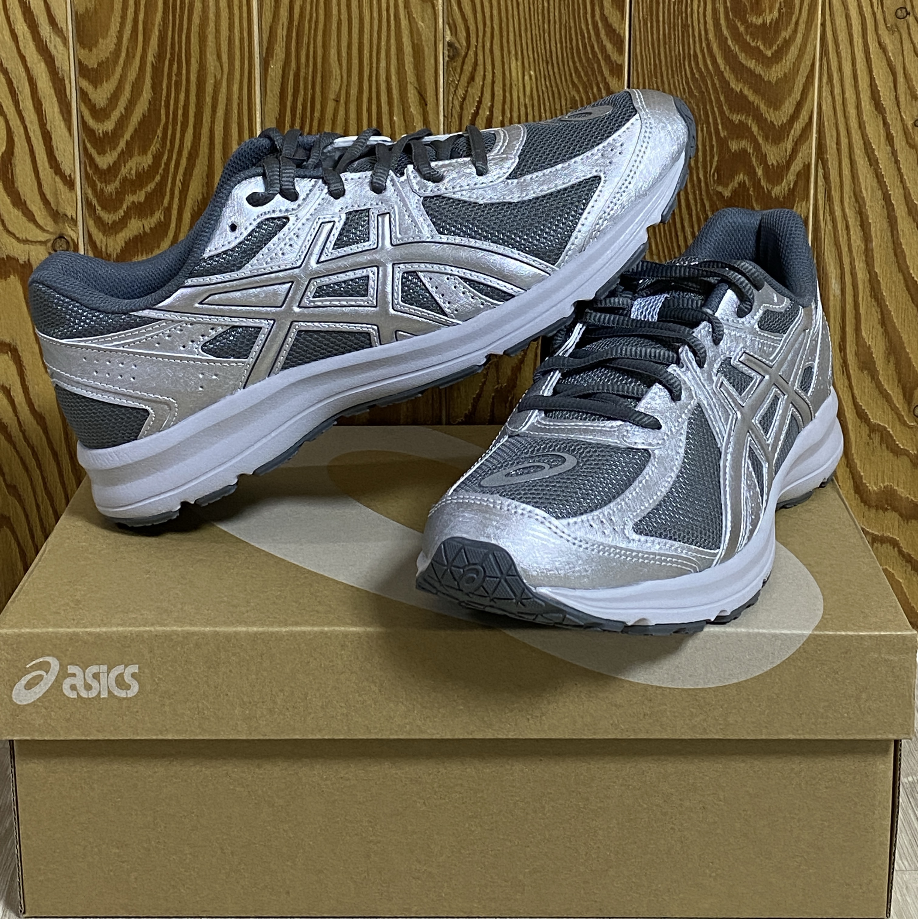 Asics Jog 100 S SMU Sheet Rock Pure Silver - 2E Wide 착용 스타일