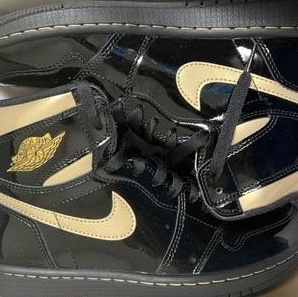 Jordan 1 Retro High OG Metallic Gold 착용 스타일