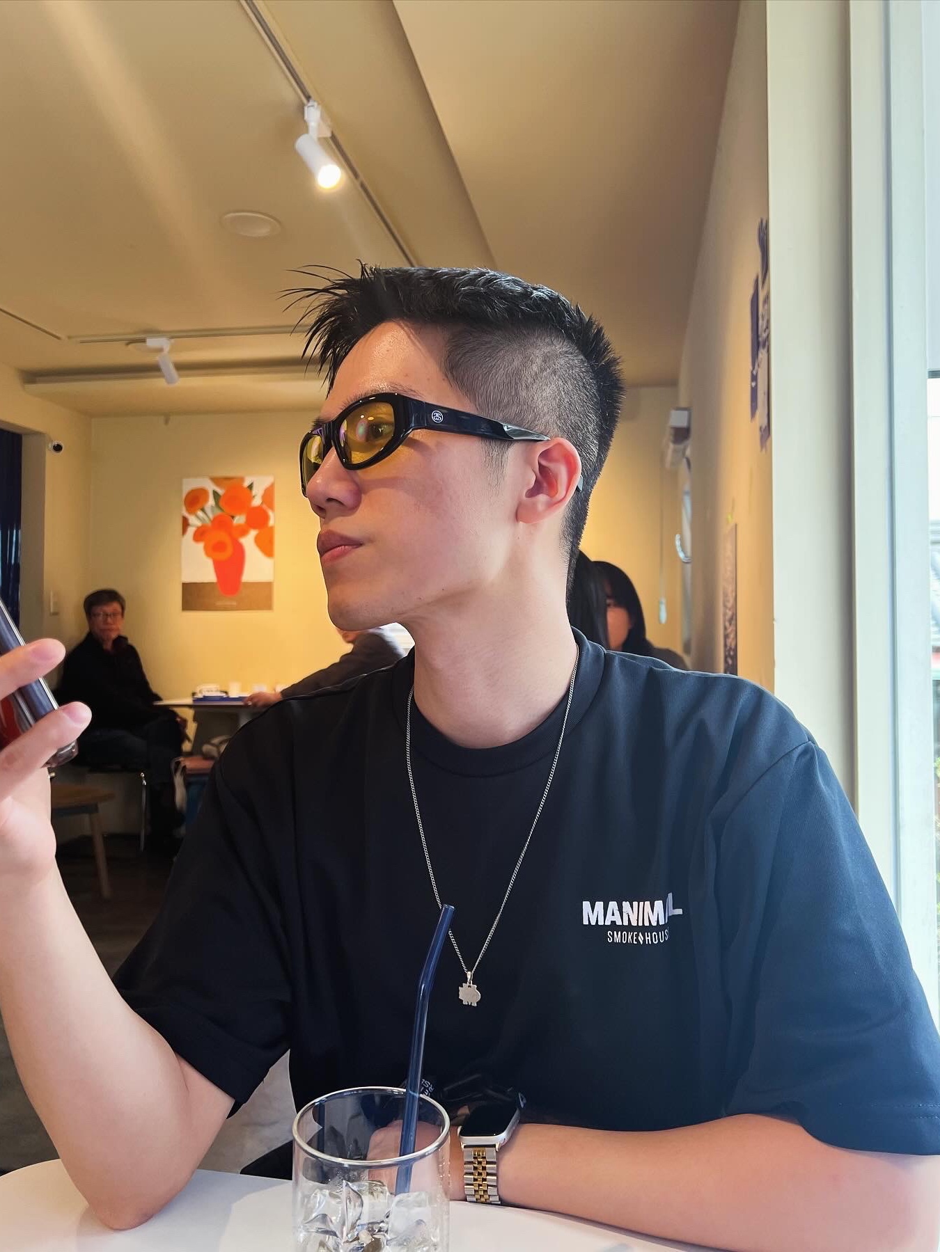 Stussy Landon Sunglasses Black Yellow Lens, Jordan 1 Low Cardinal Red 착용 스타일 - 1