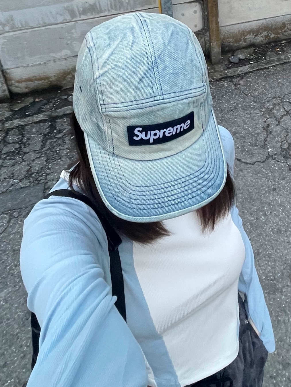 Supreme Washed Chino Twill Camp Cap Dirty Indigo - 24SS, Supreme Lasered Twill Camp Cap Pink - 23SS 착용 스타일 - 6
