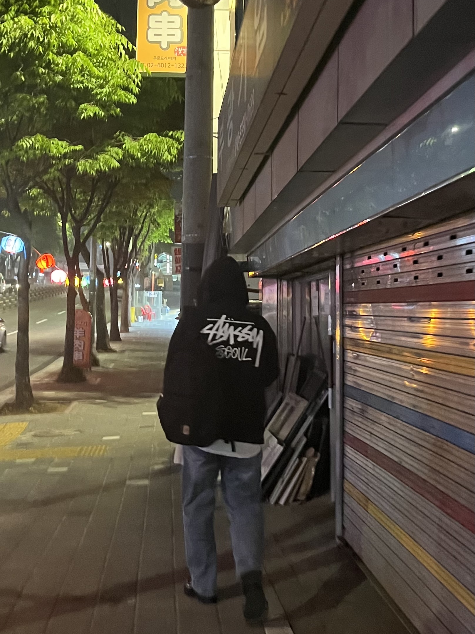 Stussy Stock Seoul Zip Hood Black, Prada Patent Leather Loafers Black 착용 스타일 - 1