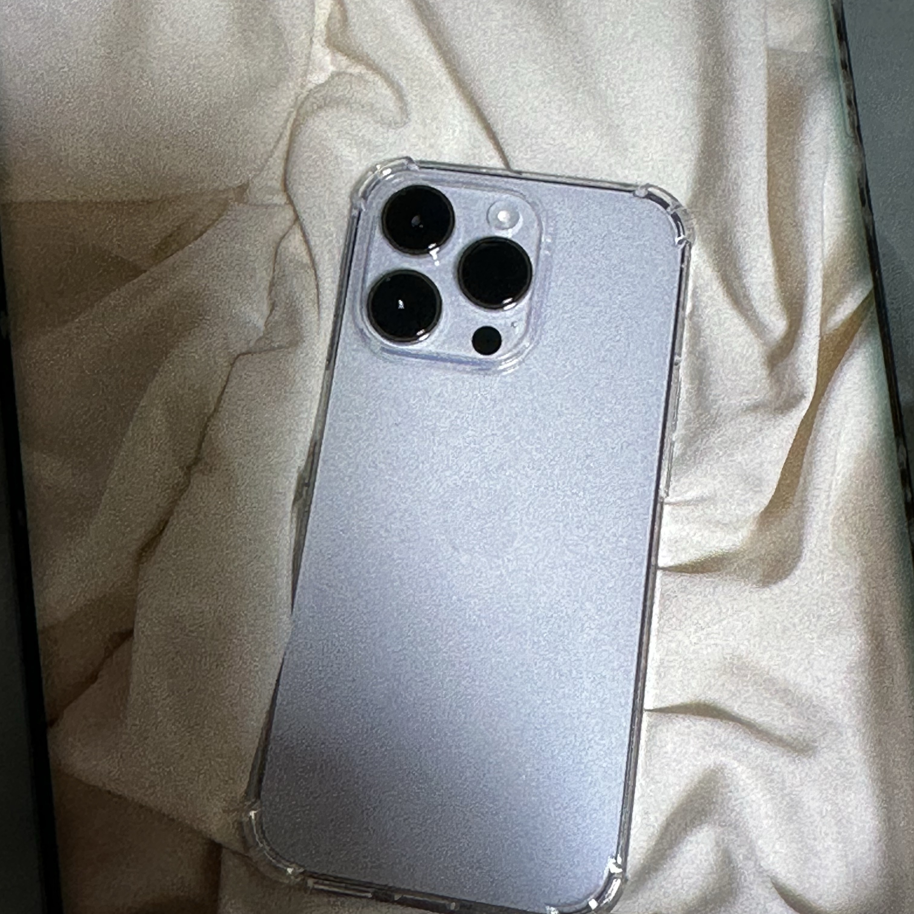 Apple iPhone 14 Pro 256GB Silver (Korean Ver.) 착용 스타일 - 2