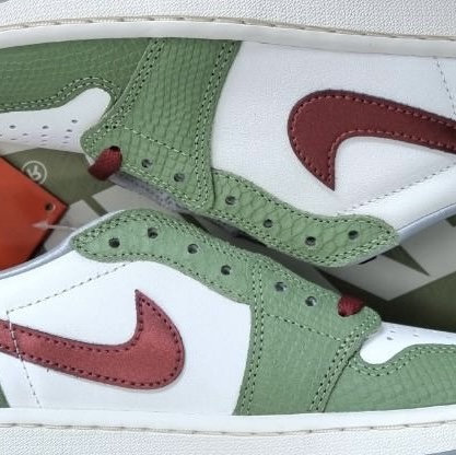 Jordan 1 Retro Low OG Chinese New Year 착용 스타일