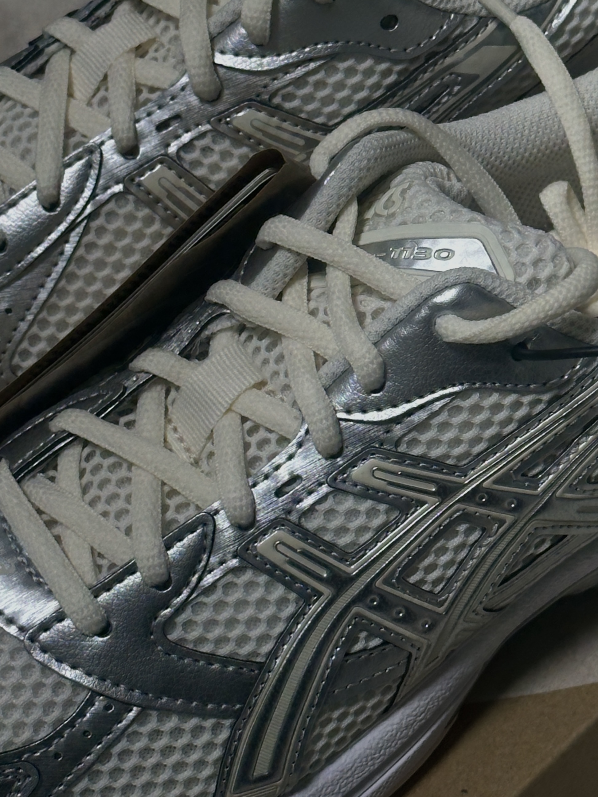 (W) Asics Gel-1130 Cream Pure Silver 착용 스타일 - 1