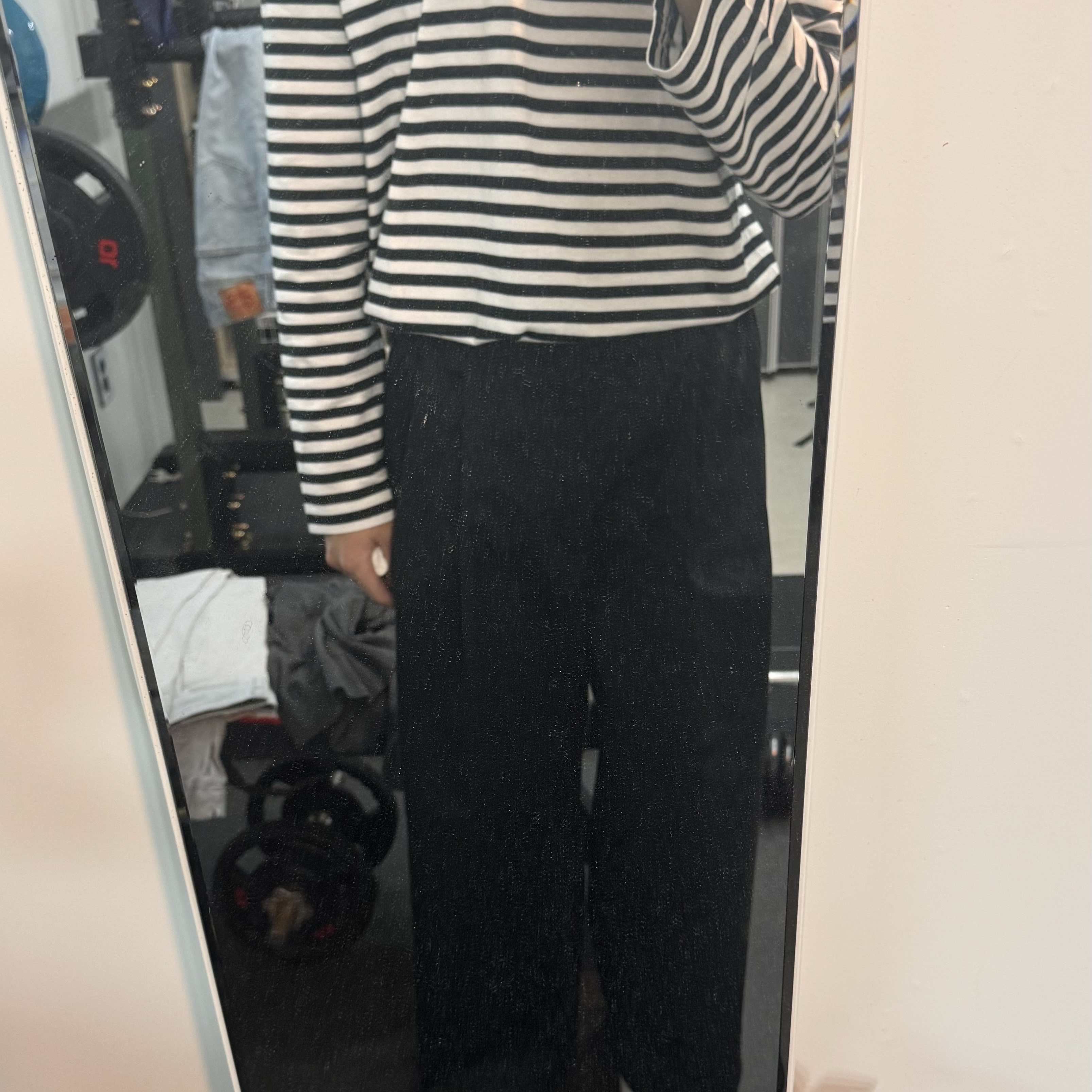 Play Comme des Garcons Striped LS T-Shirt Black White 착용 스타일