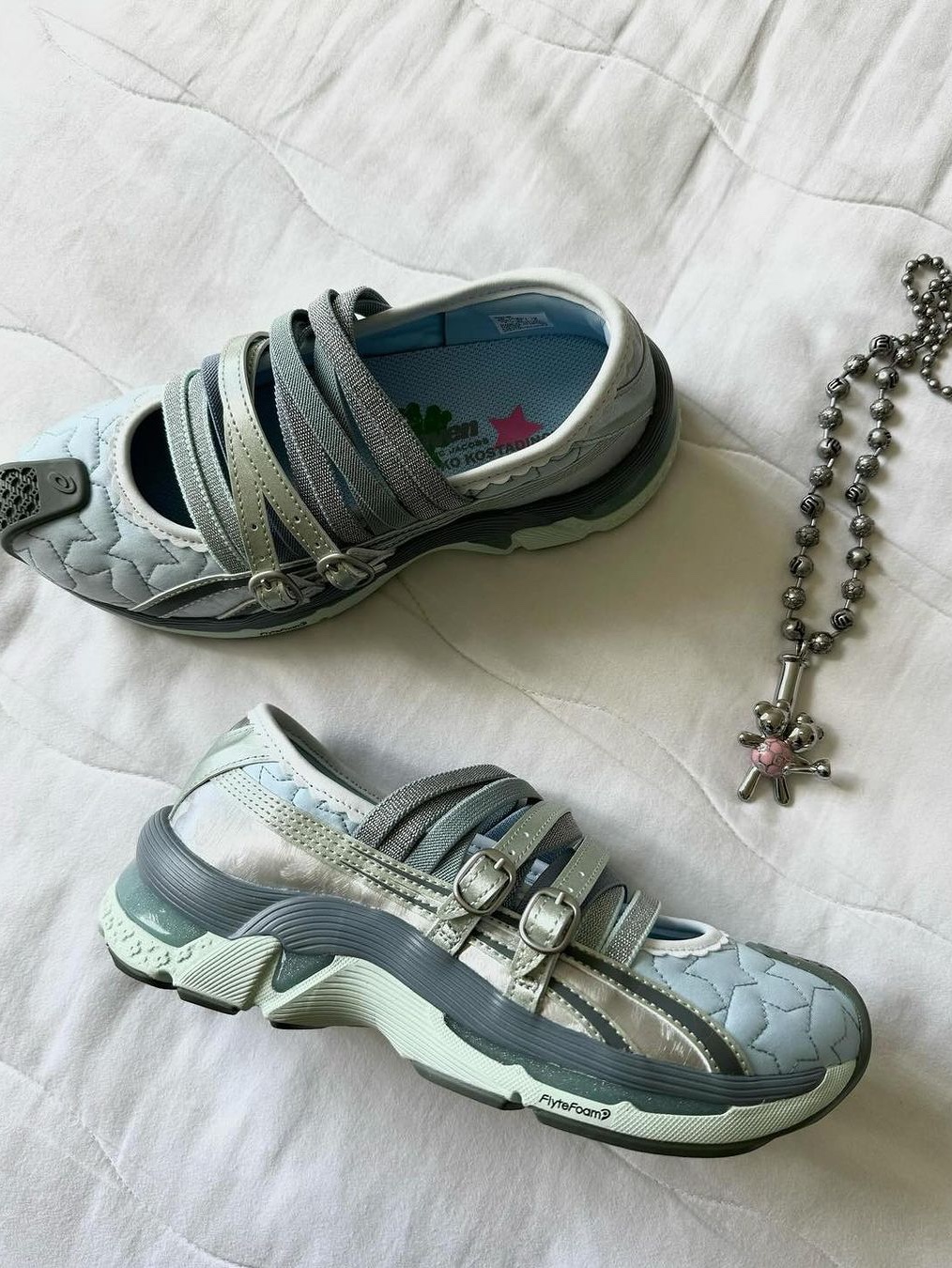 (W) Asics x Kiko Kostadinov x Heaven by Marc Jacobs Gel-Lokros Vapor Cosmos, (W) Asics x Kiko Kostadinov x Heaven by Marc Jacobs Gel-Lokros Faded Denim Pale Aqua 착용 스타일 - 5