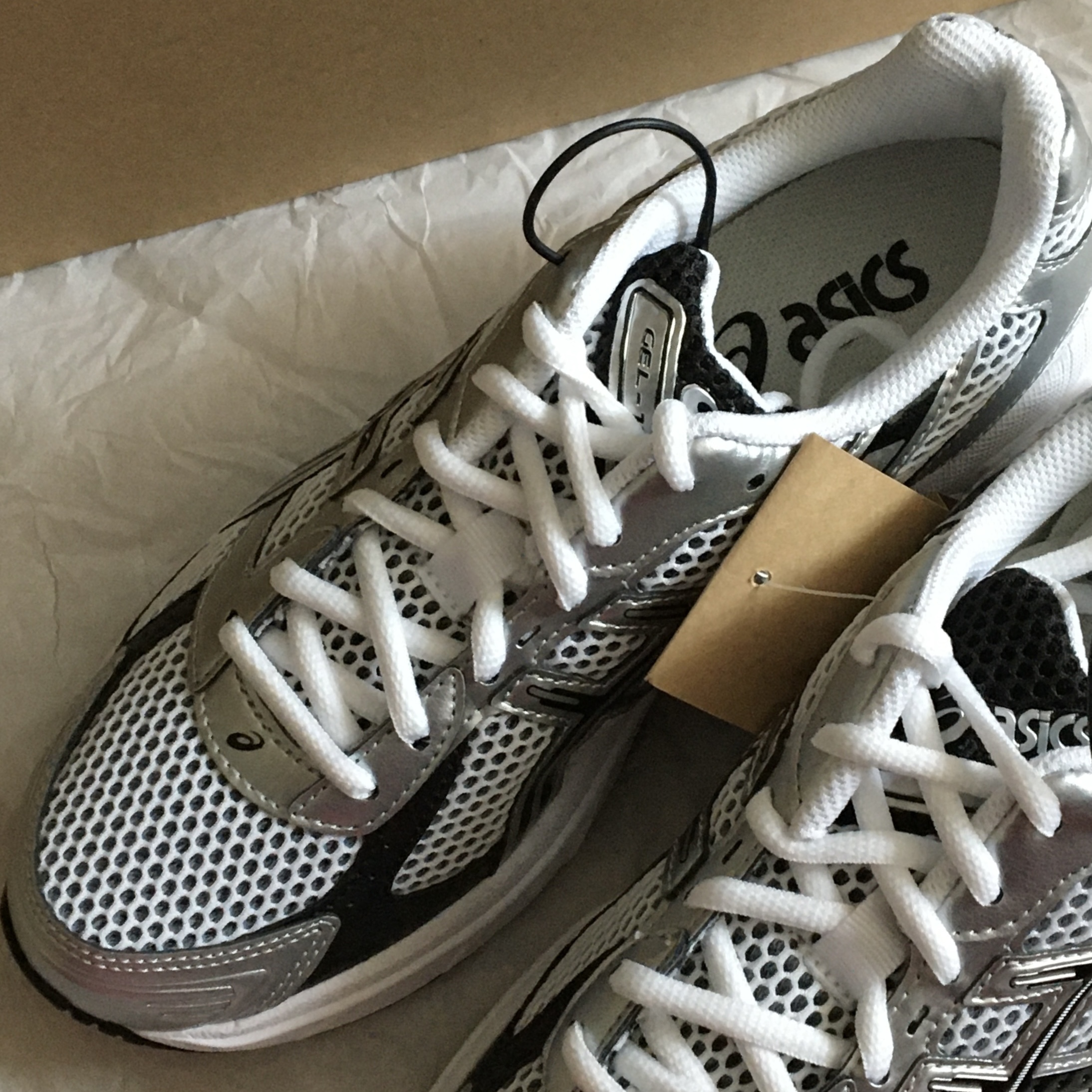 Asics Gel-1130 White Black 착용 스타일