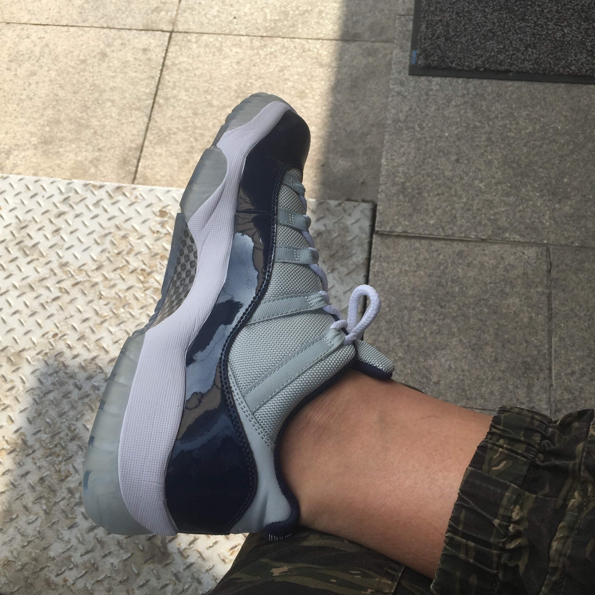 Jordan 11 Retro Low Georgetown 착용 스타일