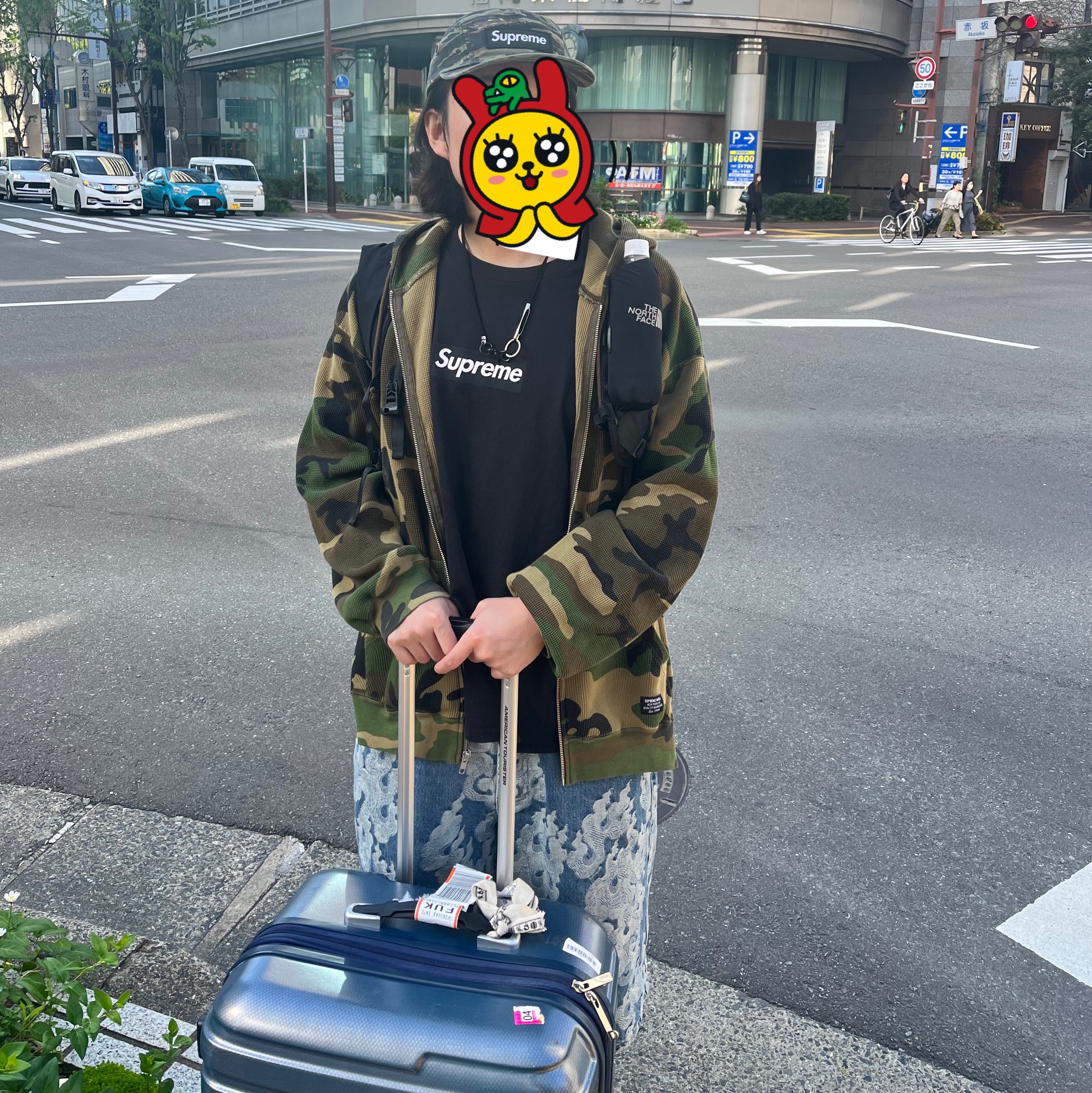 Supreme Hooded Zip Up Thermal Woodland Camo - 24SS, Supreme Flames Jacquard Baggy Denim Shorts Washed Indigo - 23SS 착용 스타일