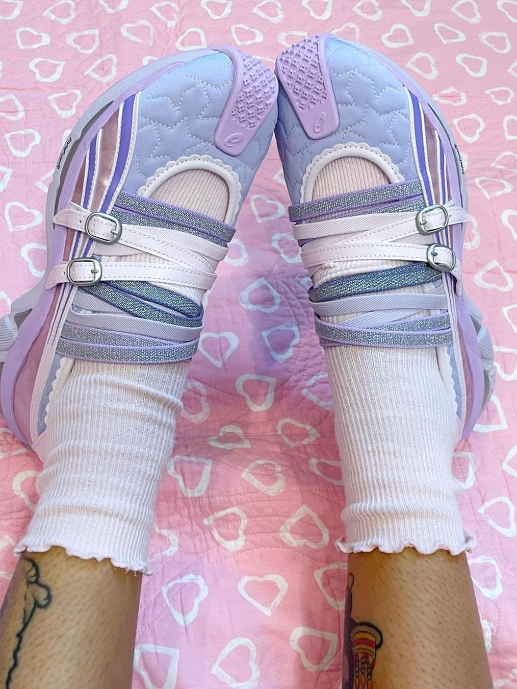 (W) Asics x Kiko Kostadinov x Heaven by Marc Jacobs Gel-Lokros Vapor Cosmos, (W) Asics x Kiko Kostadinov x Heaven by Marc Jacobs Gel-Lokros Faded Denim Pale Aqua 착용 스타일 - 3