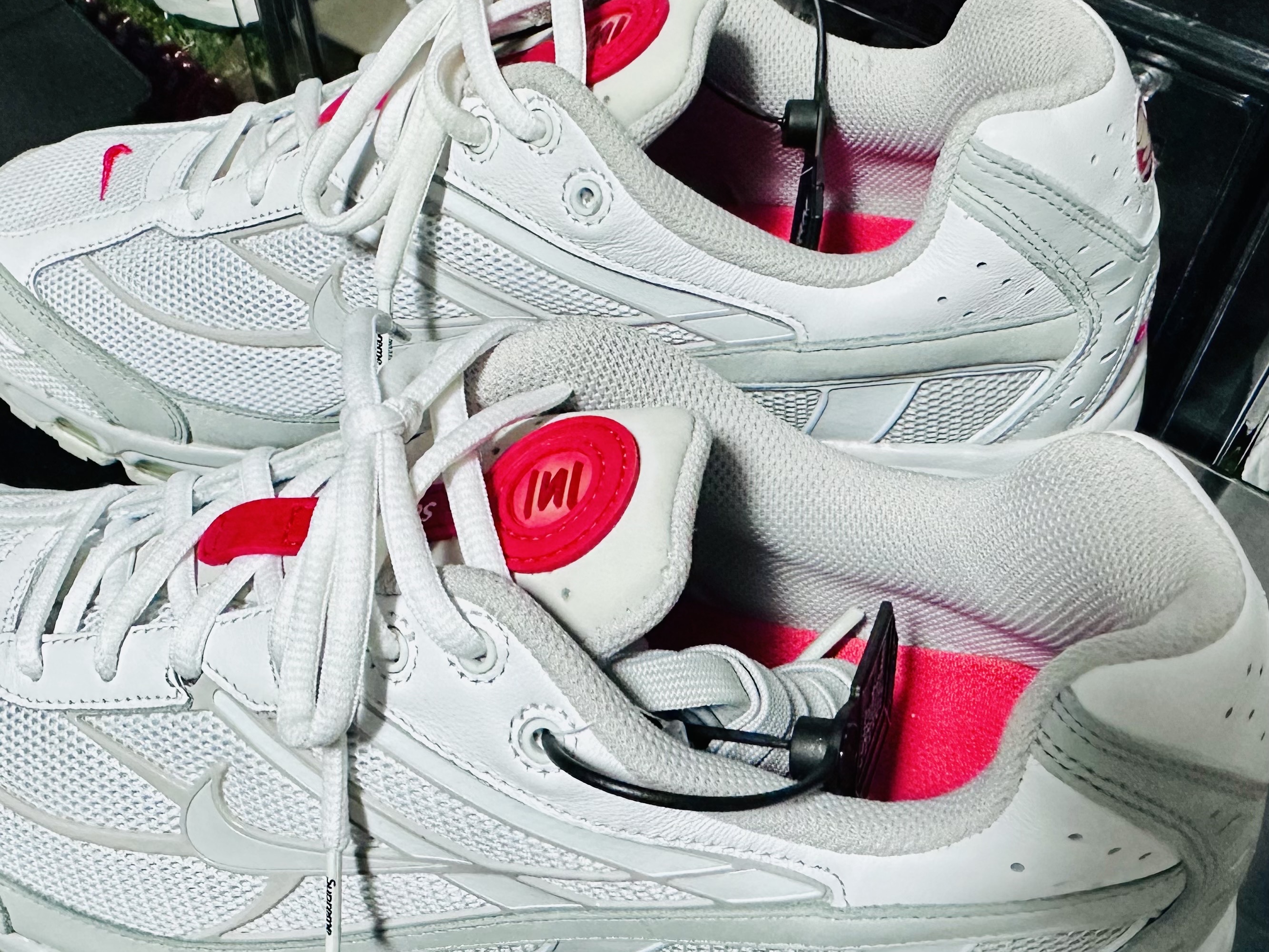 Nike x Supreme Shox Ride 2 SP White 착용 스타일 - 3