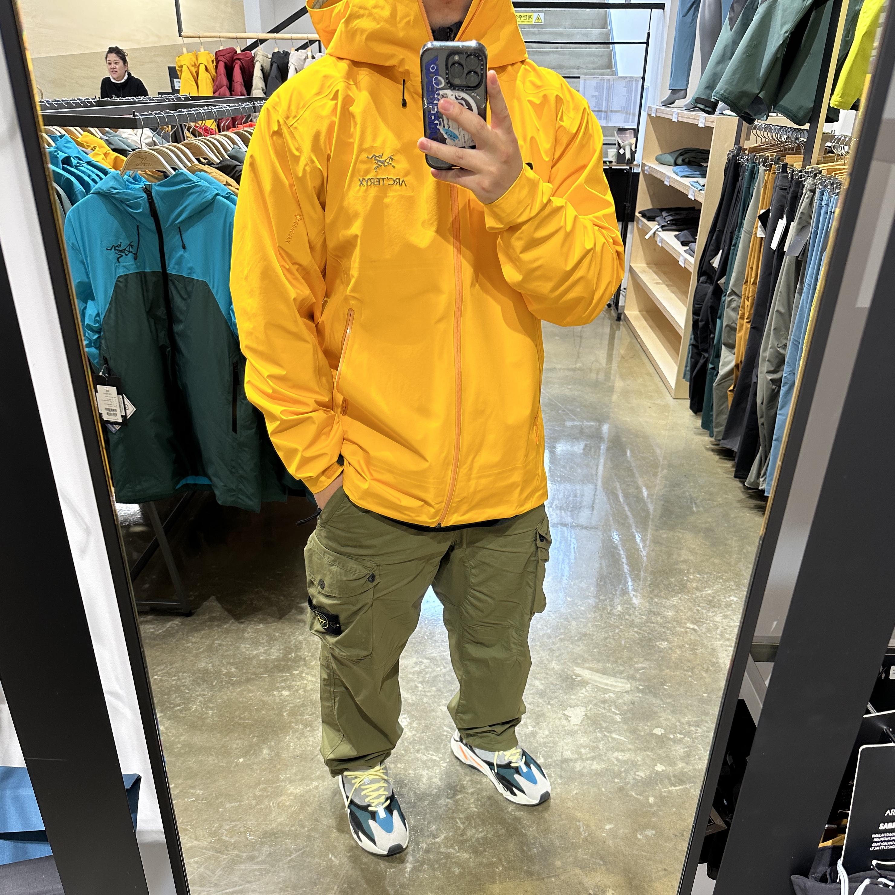 Arc'teryx Beta LT Jacket Ignite 착용 스타일