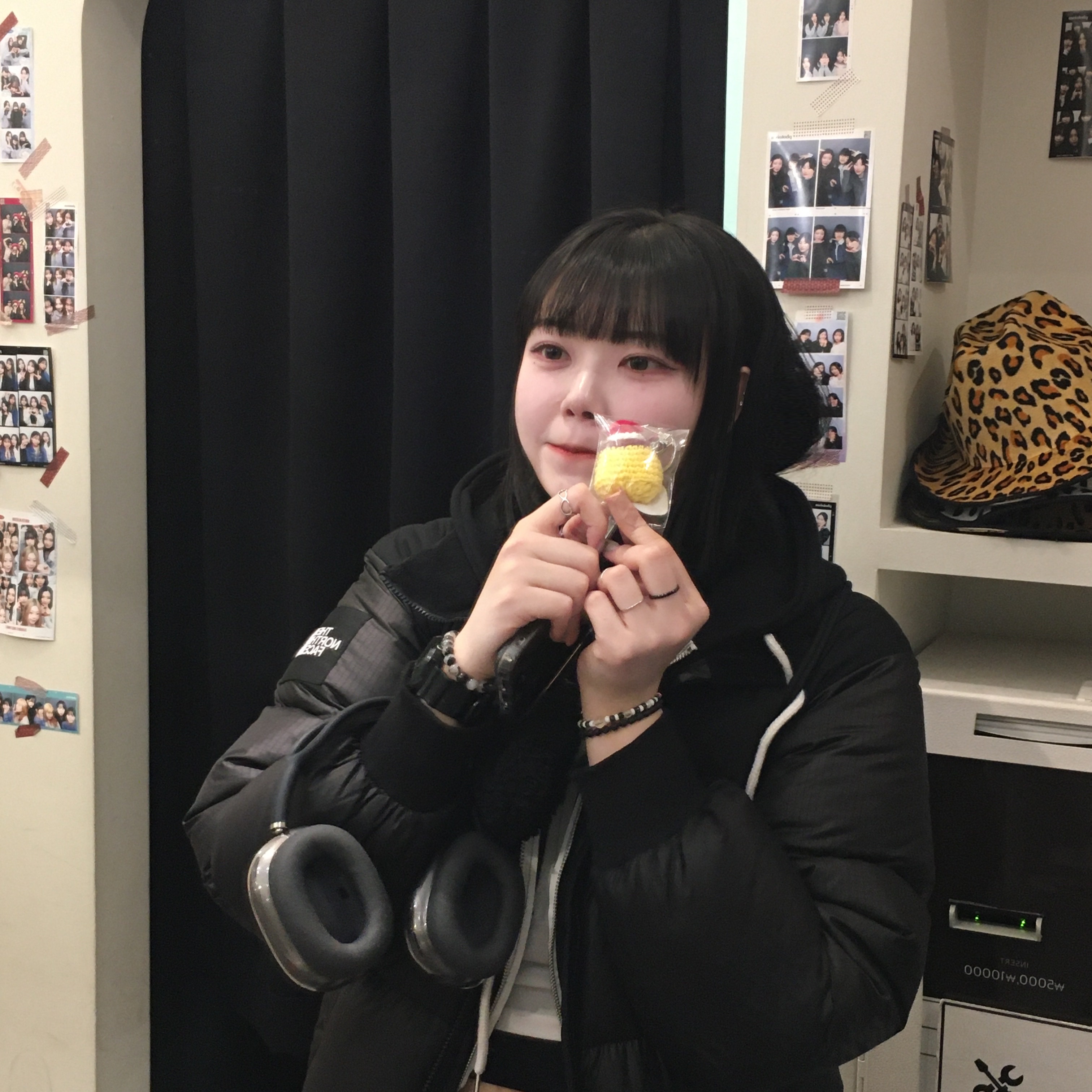 Apple AirPods Max Lightning Space Gray (Korean Ver.), (W) Nike NSW Essential Crop Top White - US/EU 착용 스타일 - 2