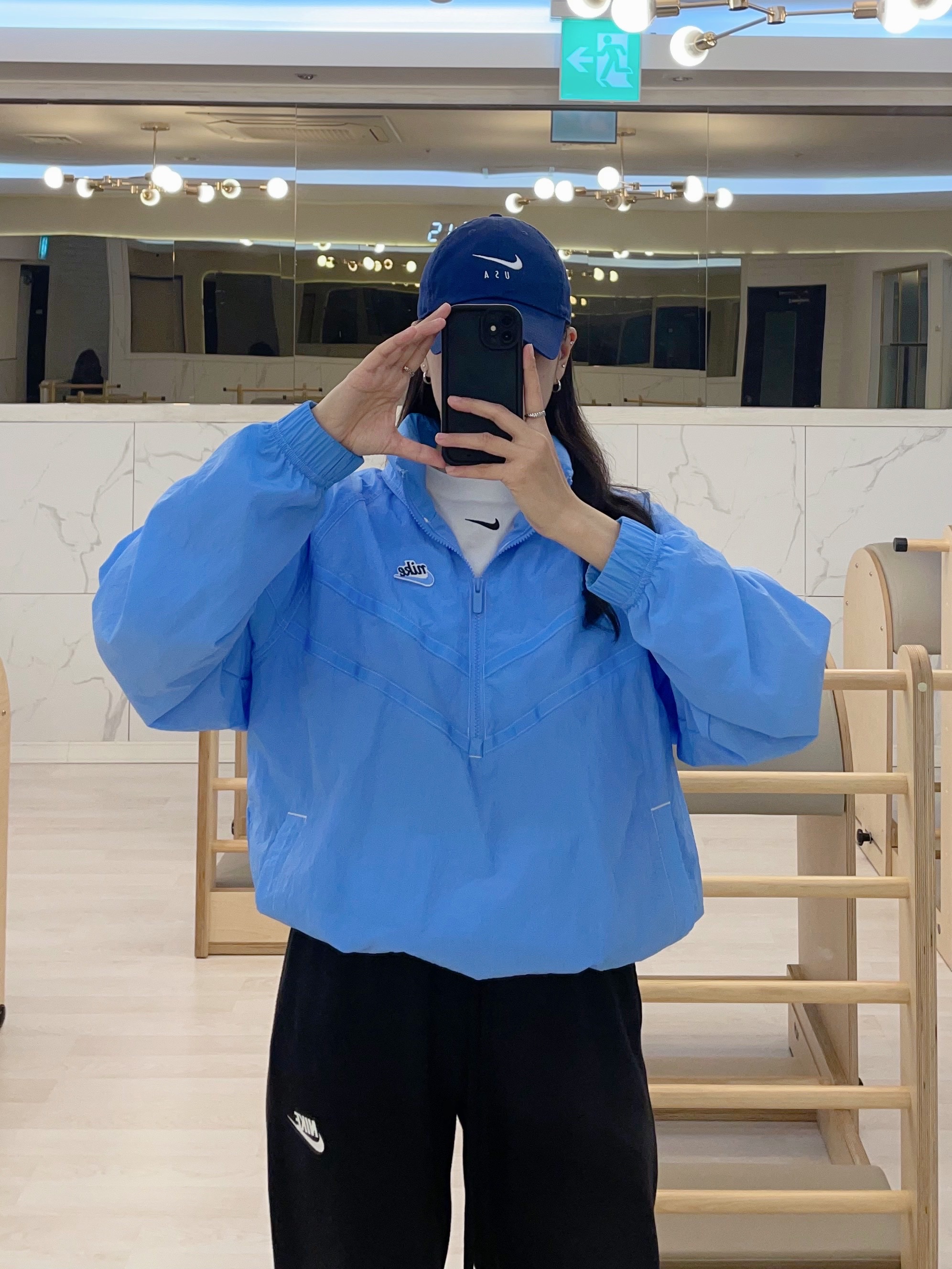 Nike NSW Windrunner SW5 University Blue - Asia, Nike USA Heritage 86 Dri-Fit Cap Loyal Blue 착용 스타일 - 2