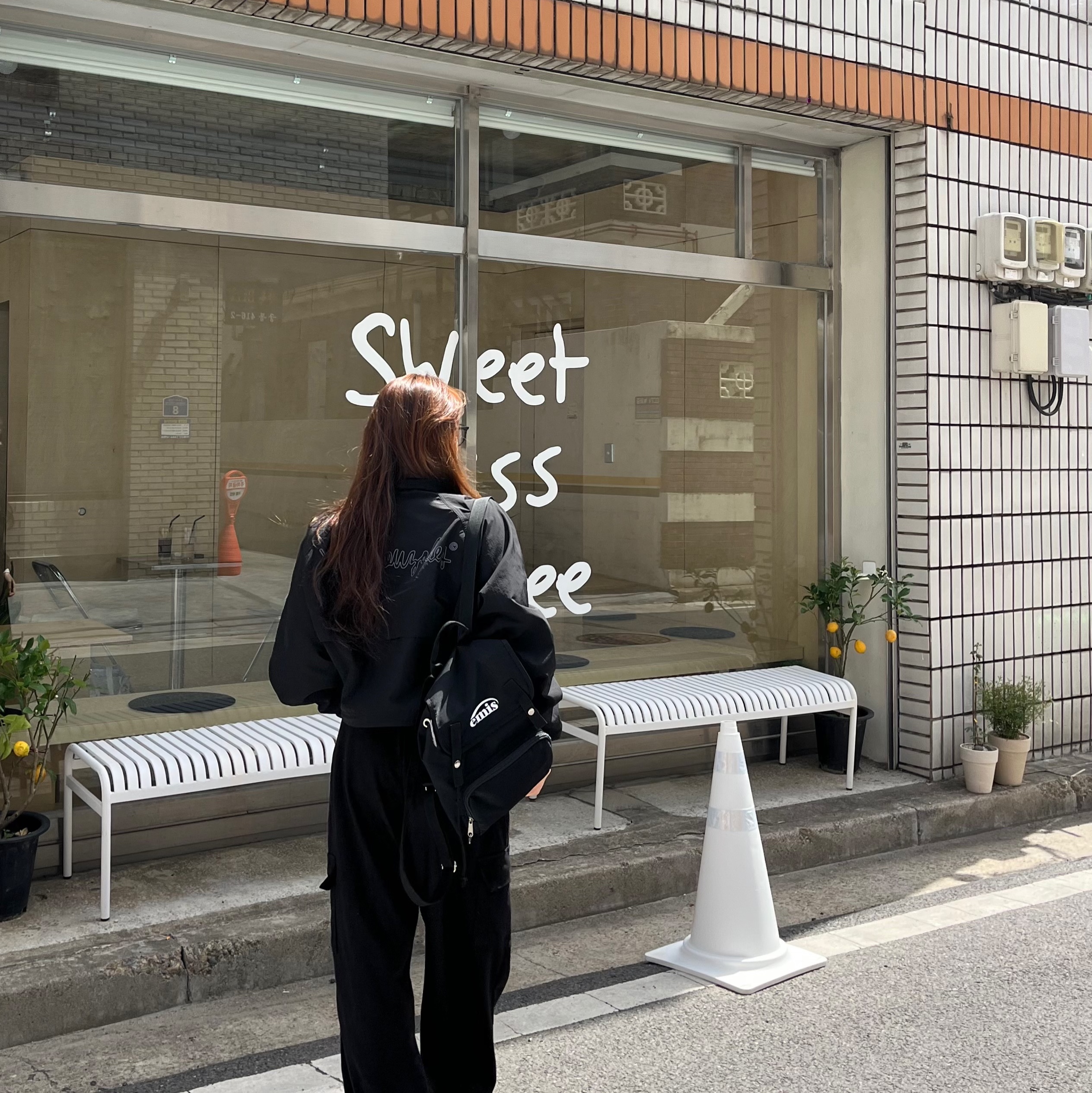 Emis Logo Mini Backpack Black, Adidas Samba OG Cloud White 착용 스타일 - 2