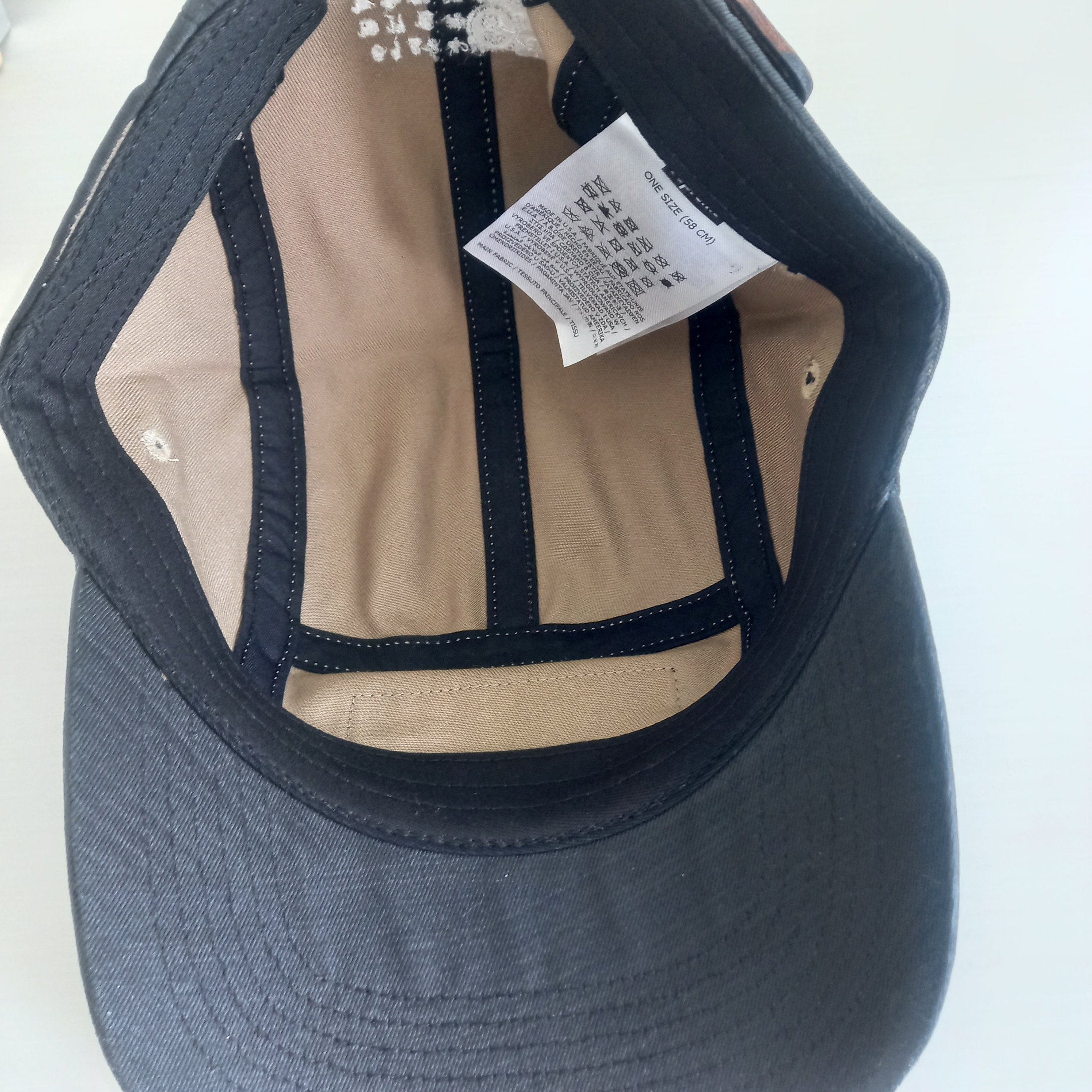 Supreme x MM6 Maison Margiela Painted Camp Cap Black - 24SS, Supreme Small Box Shirt Washed Black - 24SS 착용 스타일 - 4
