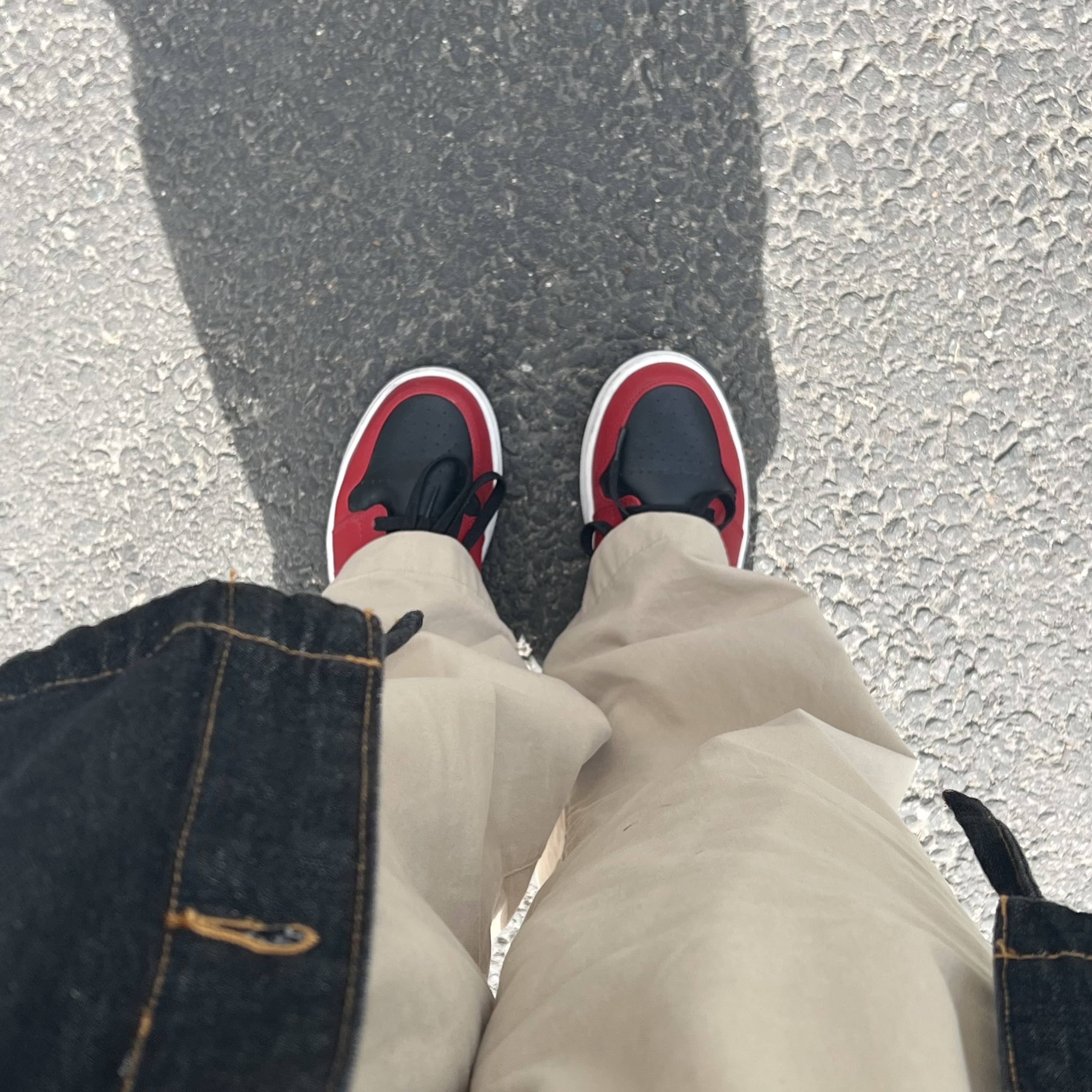 Jordan 1 Mid Chicago Black Toe 착용 스타일