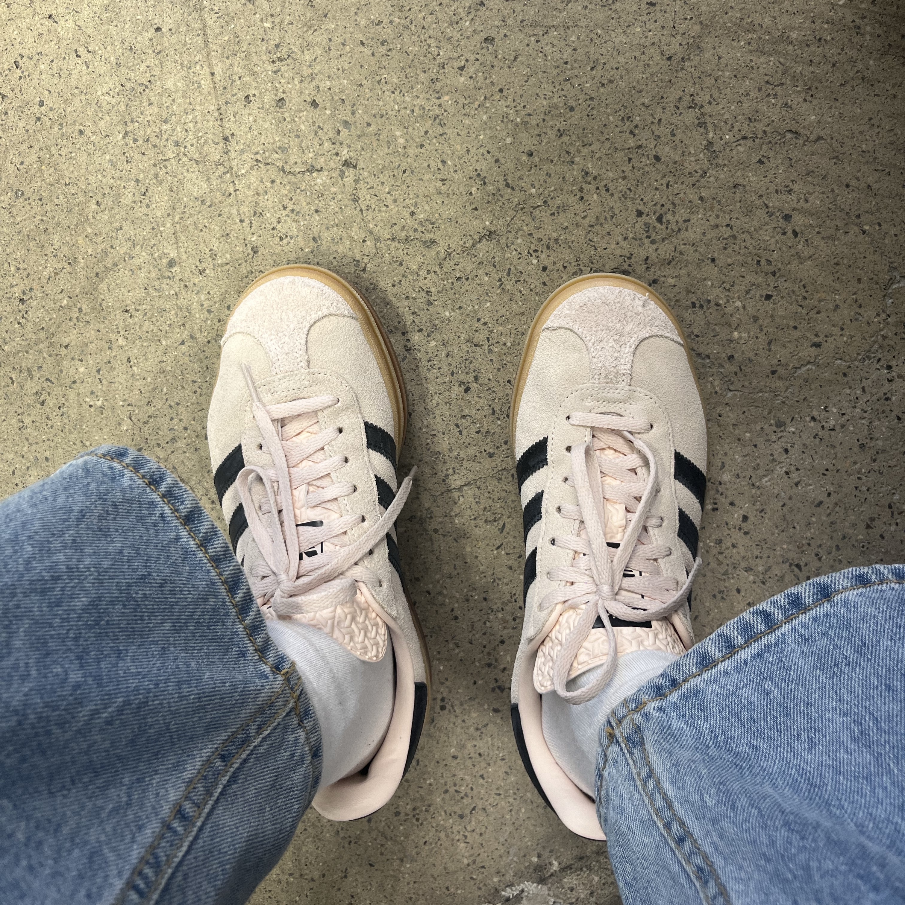 (W) Adidas Gazelle Bold Wonder Quartz Core Black 착용 스타일