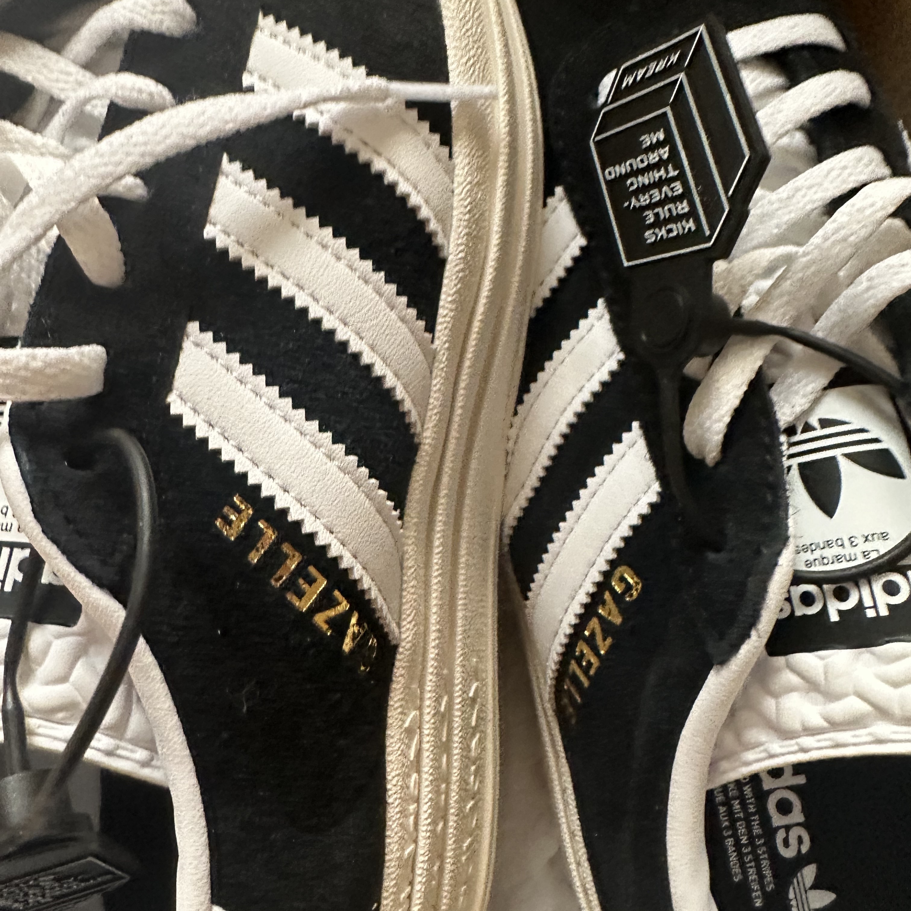 (W) Adidas Gazelle Bold Core Black Cloud White 착용 스타일