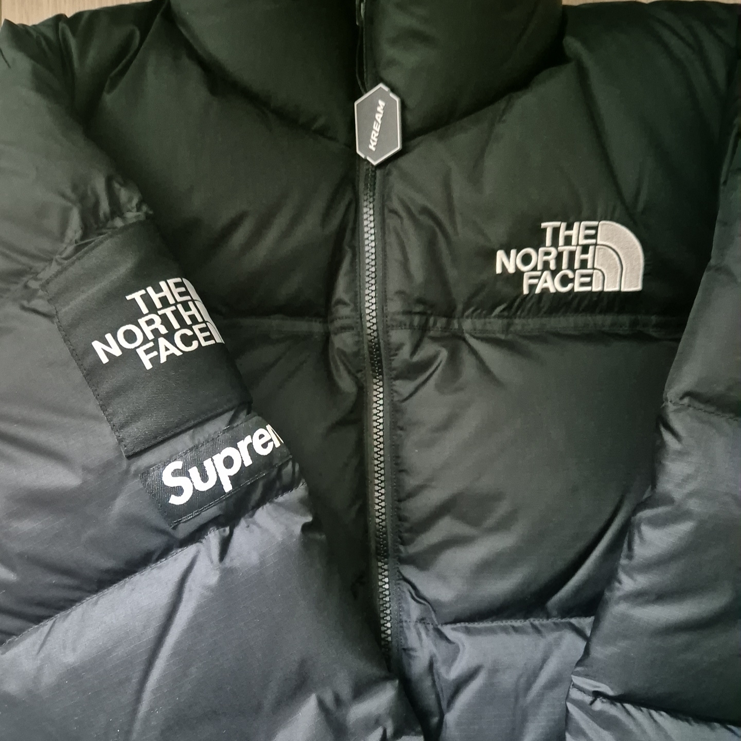 Supreme x The North Face Split Nuptse Jacket Black - 24SS 착용 스타일