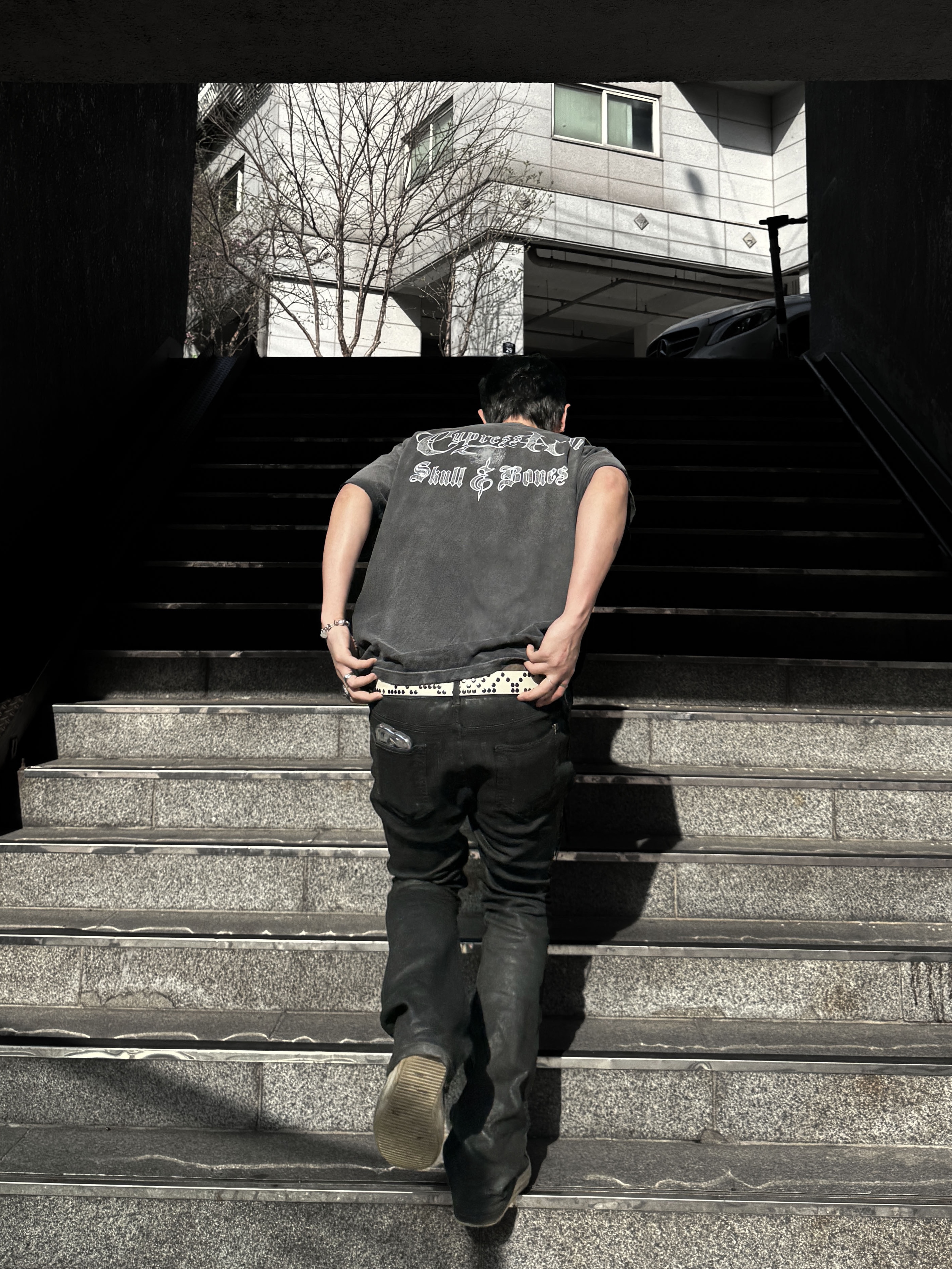 Rick Owens Luxor Vintage Sneakers Black Milk 착용 스타일 - 2