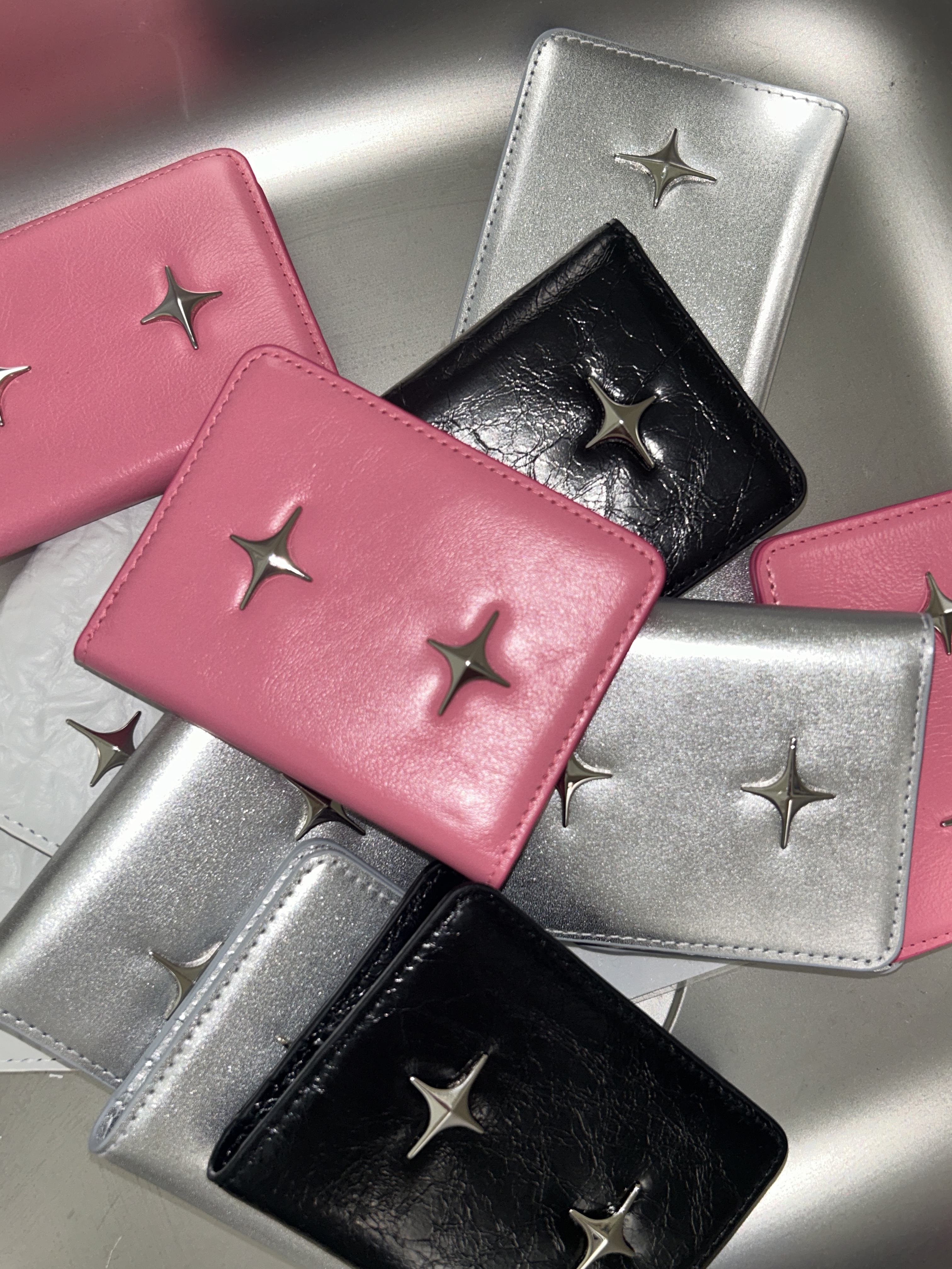 For Appeal Sparkle Star Card Wallet Black, For Appeal Sparkle Star Card Wallet Pure Silver 착용 스타일