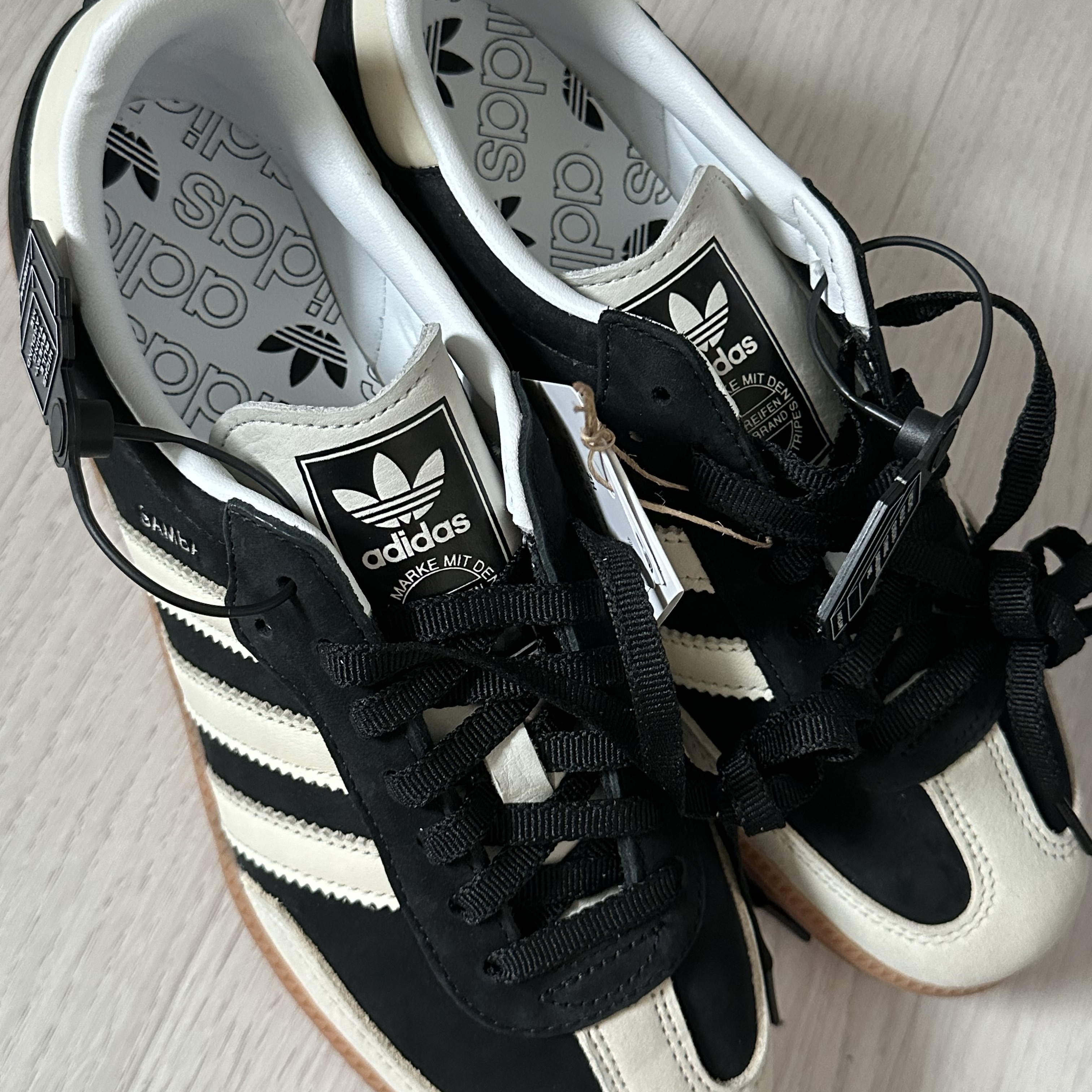 (W) Adidas Samba OG Core Black Wonder White 착용 스타일 - 2