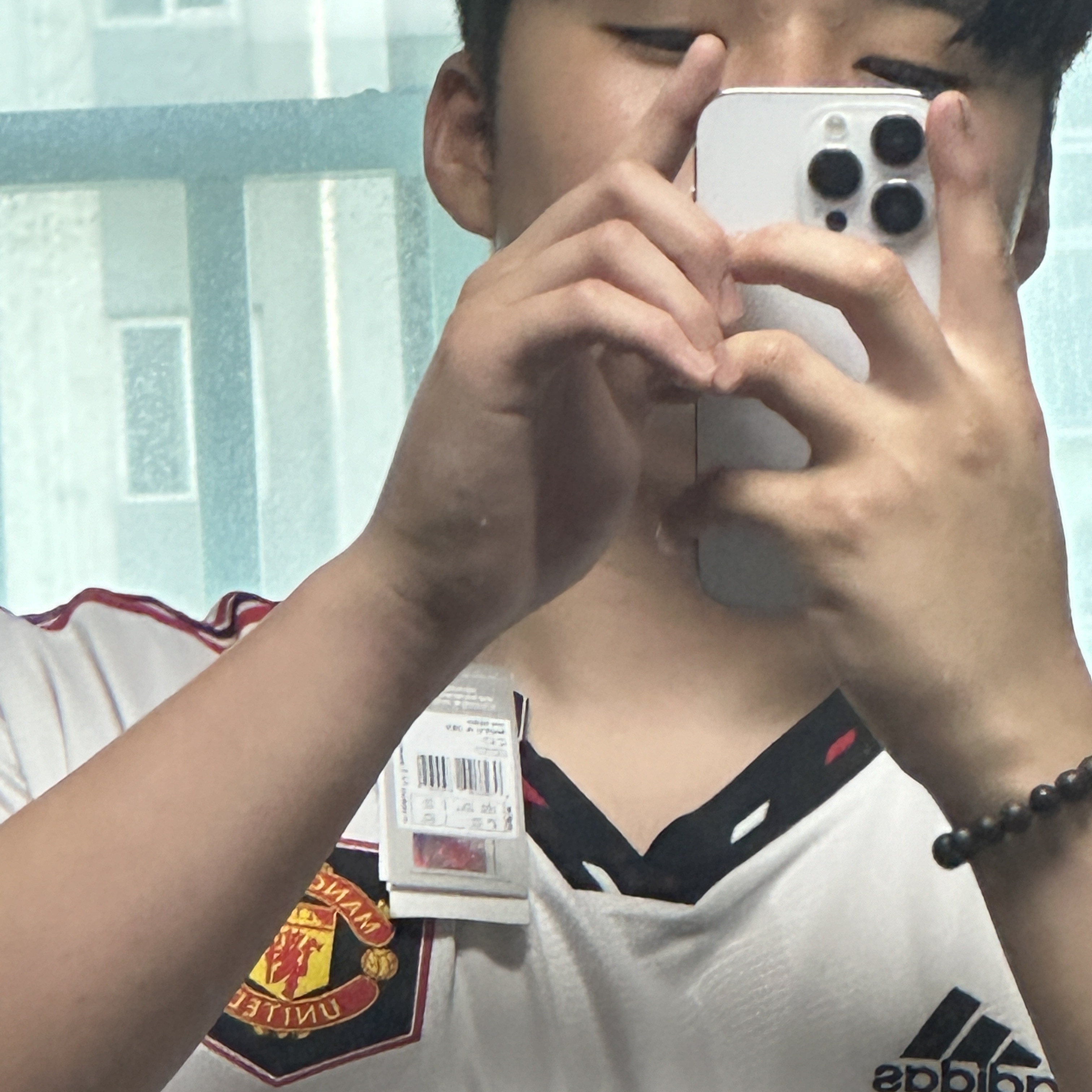 Adidas Manchester United 2022/23 Away Jersey White - US Sizing (Non Marking Ver.) 착용 스타일